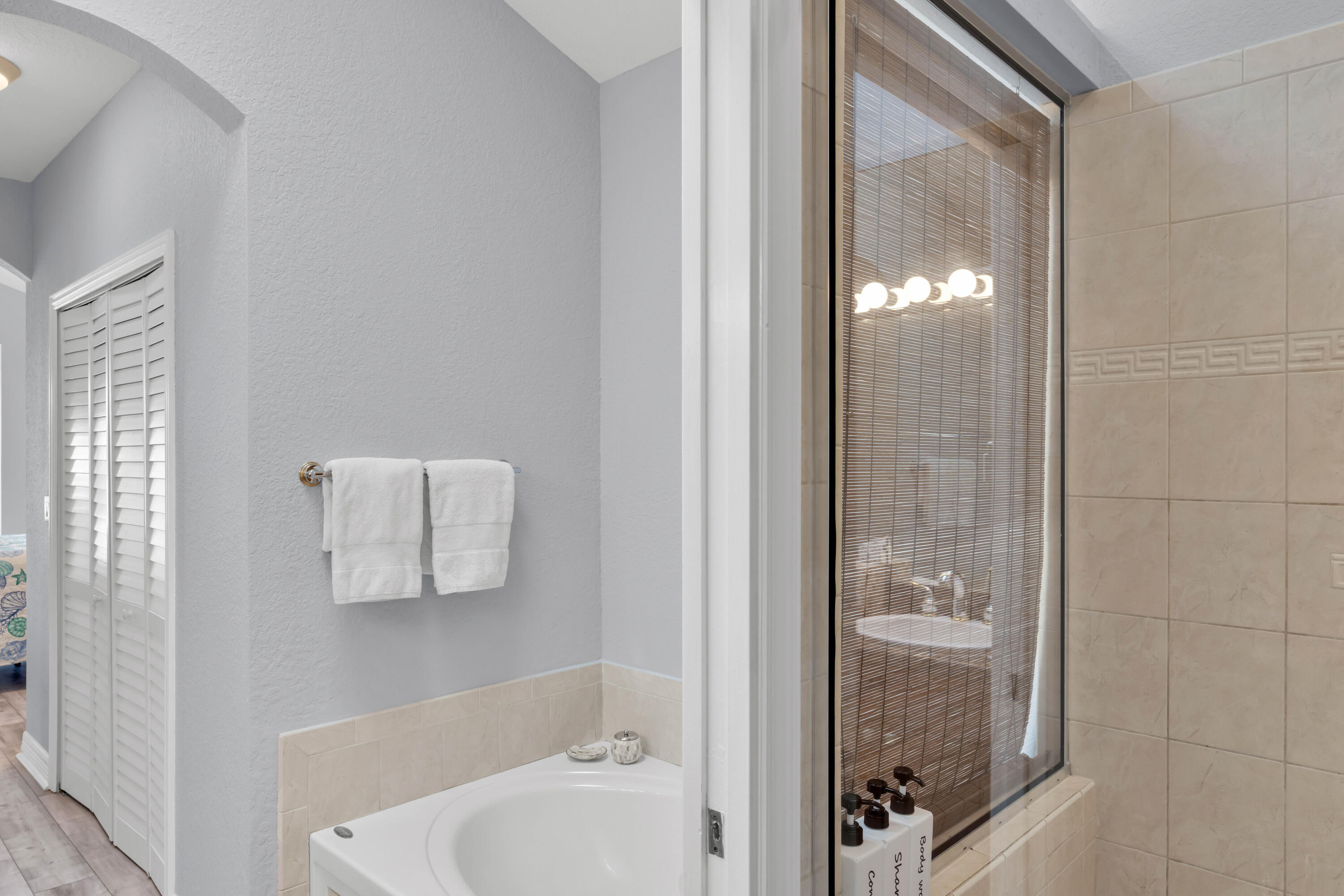 97501 Overseas Highway Unit: 605