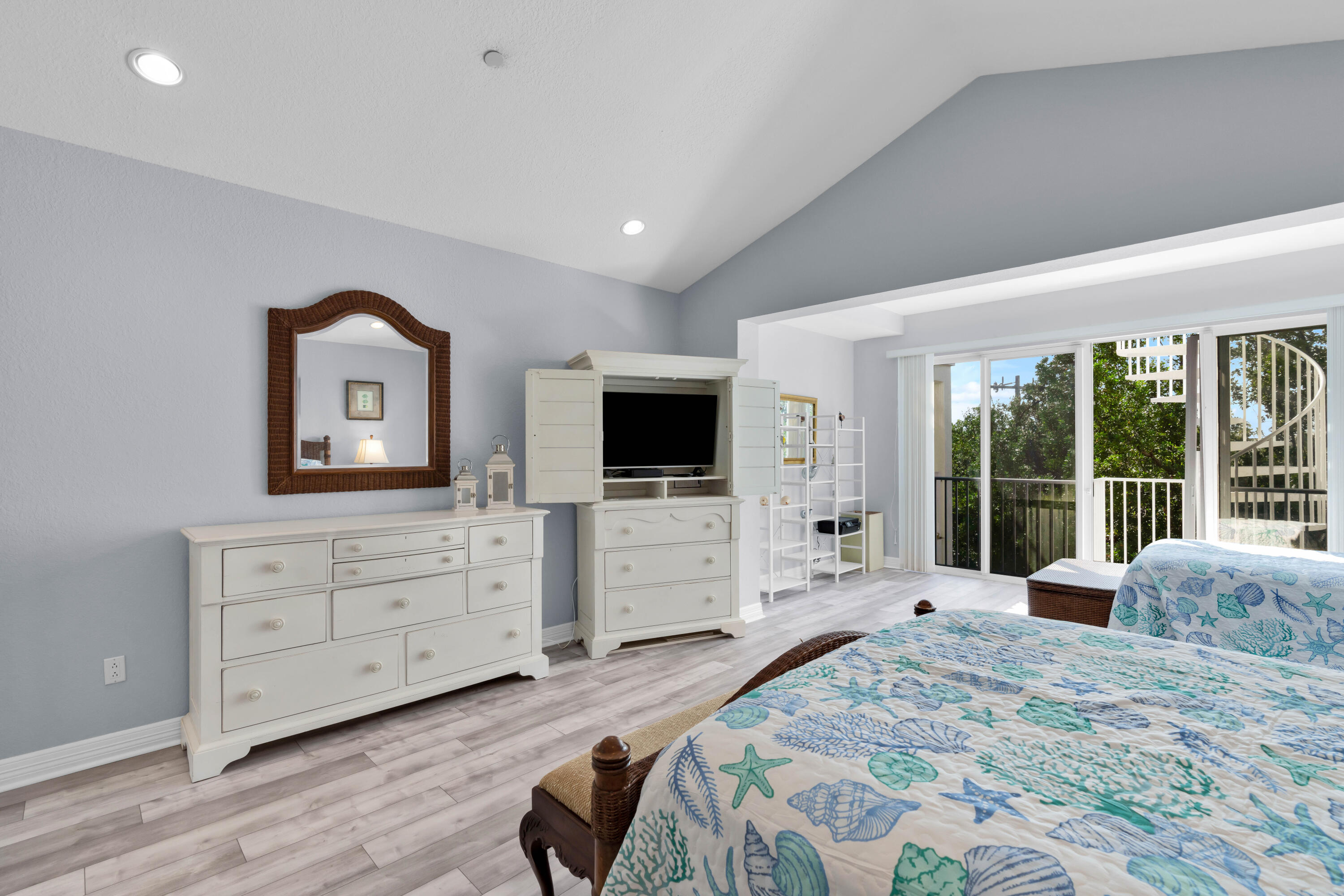 97501 Overseas Highway Unit: 605