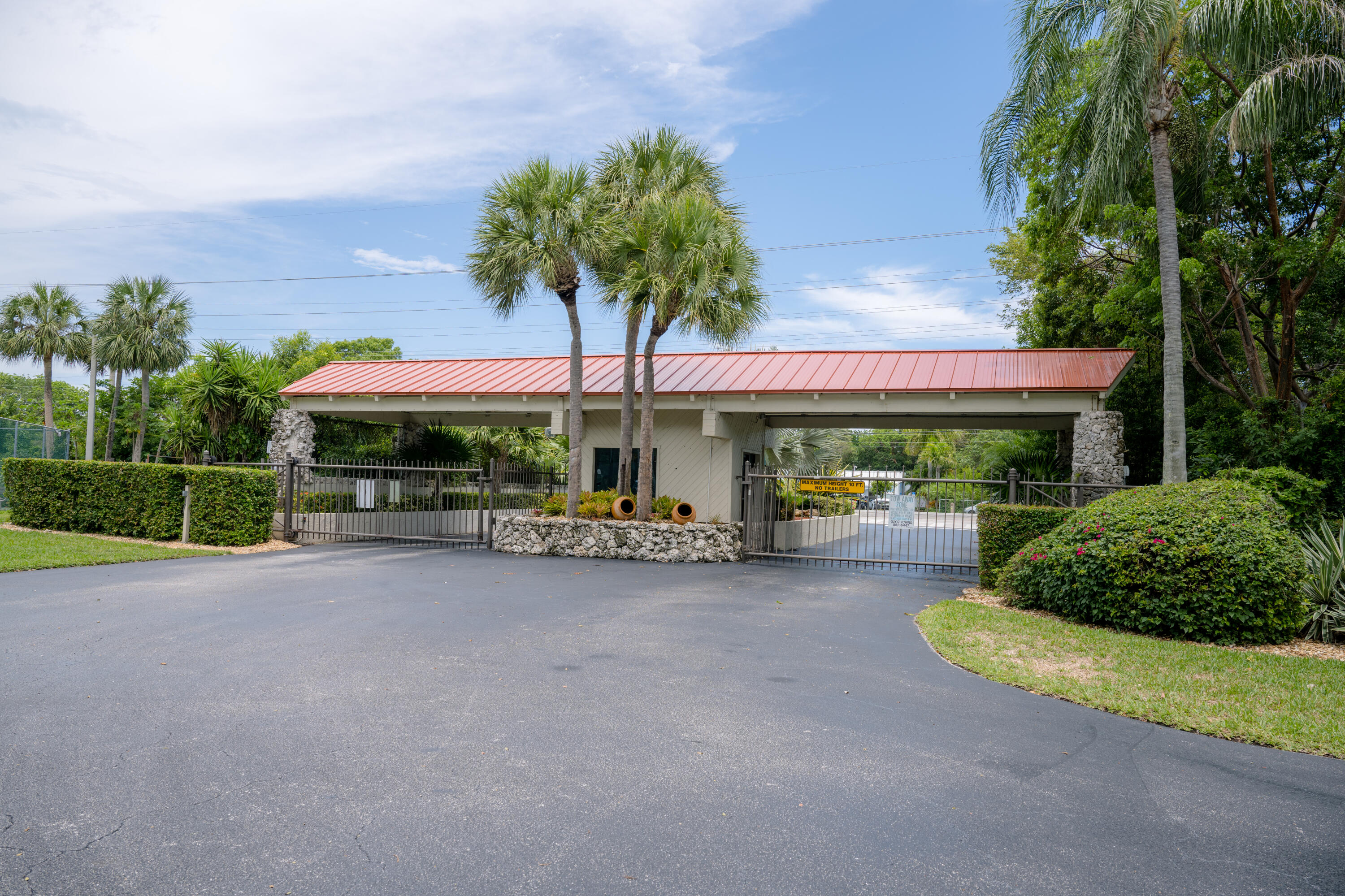 104500 Overseas Highway Unit: C301