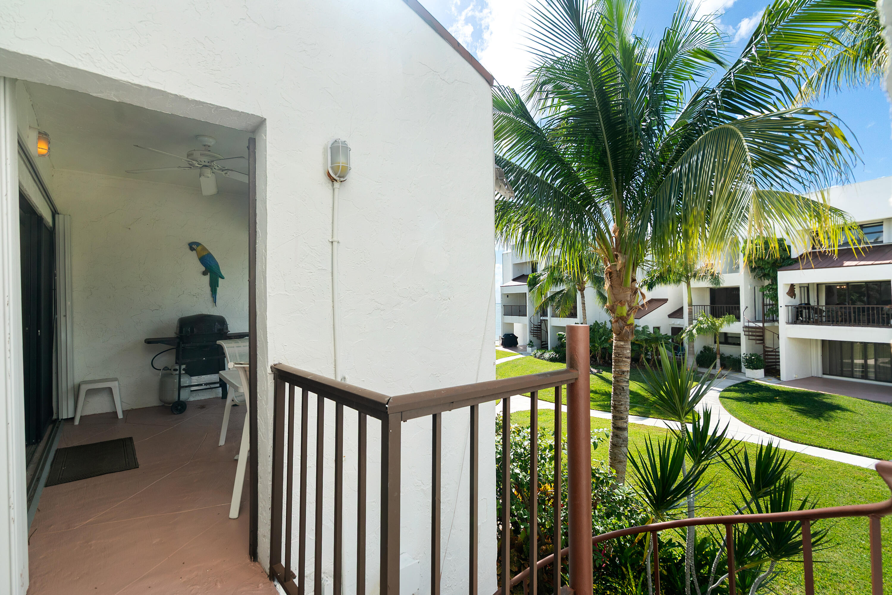 601 W Ocean Drive Unit: 411C