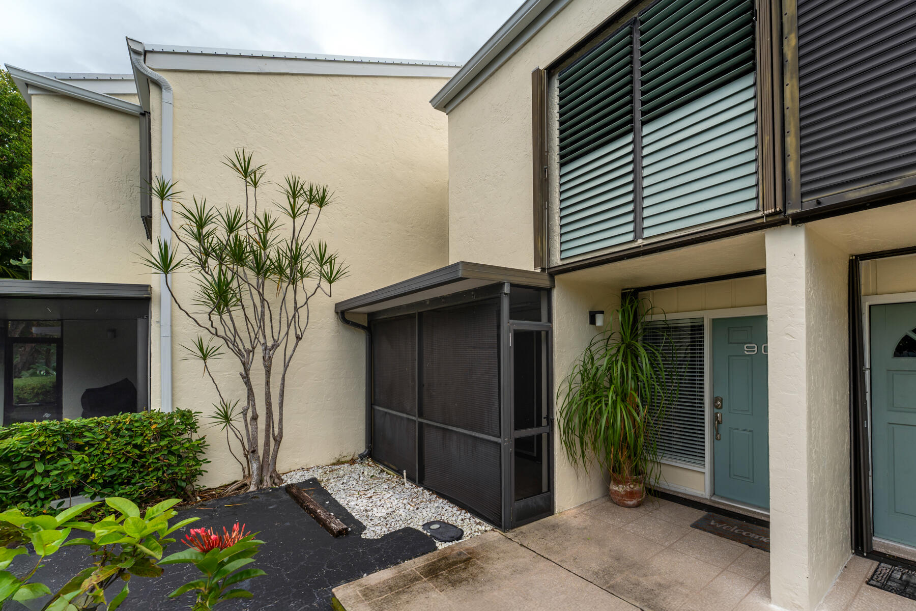 94220 Overseas Highway Unit: 9C and 28' Boat Slip