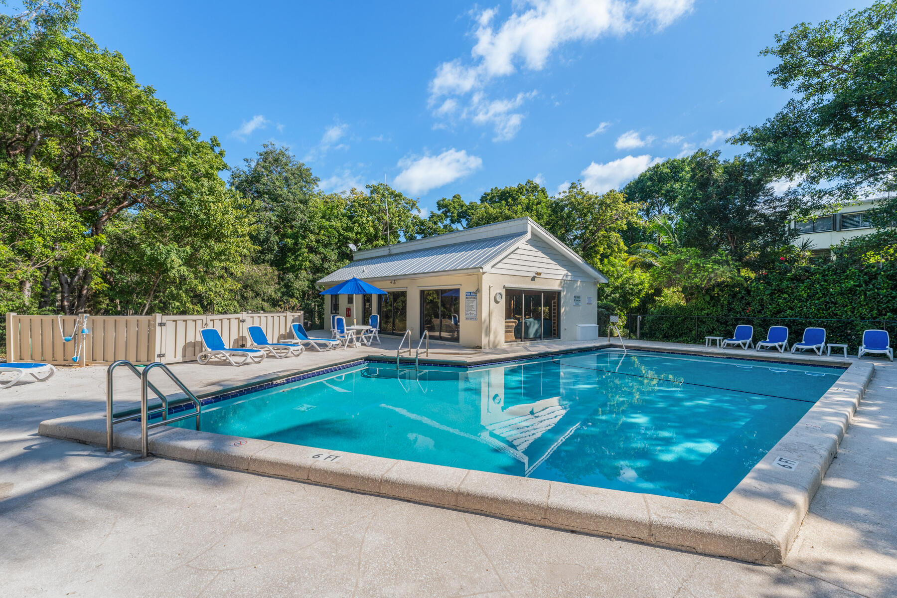 94220 Overseas Highway Unit: 9C and 28' Boat Slip