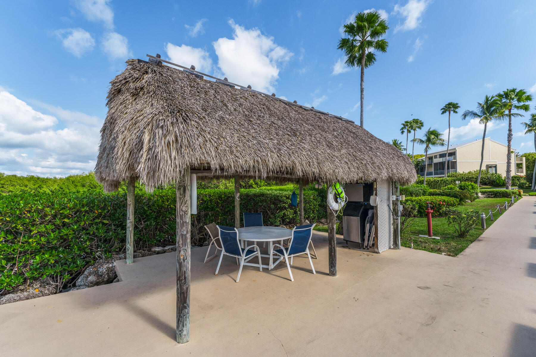 94220 Overseas Highway Unit: 9C and 28' Boat Slip