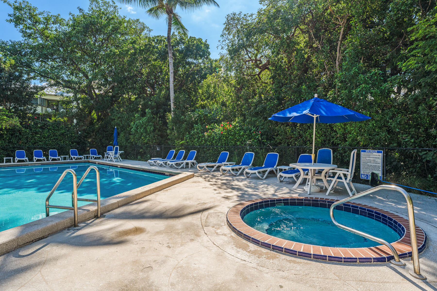 94220 Overseas Highway Unit: 9C and 28' Boat Slip