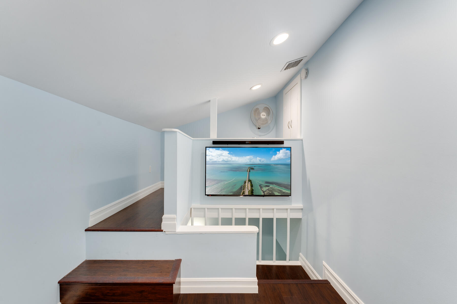 94220 Overseas Highway Unit: 9C and 28' Boat Slip