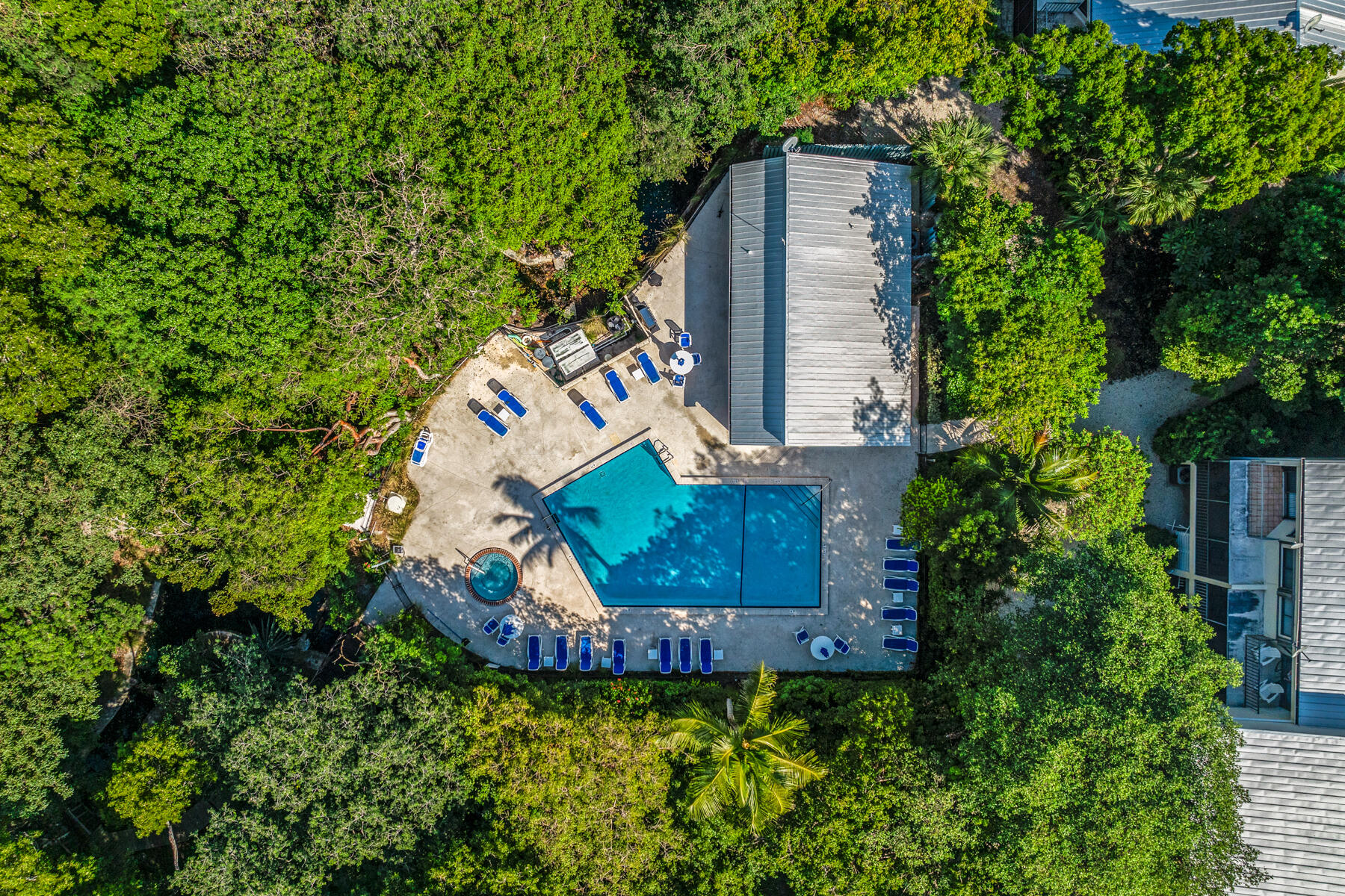 94220 Overseas Highway Unit: 9C and 28' Boat Slip