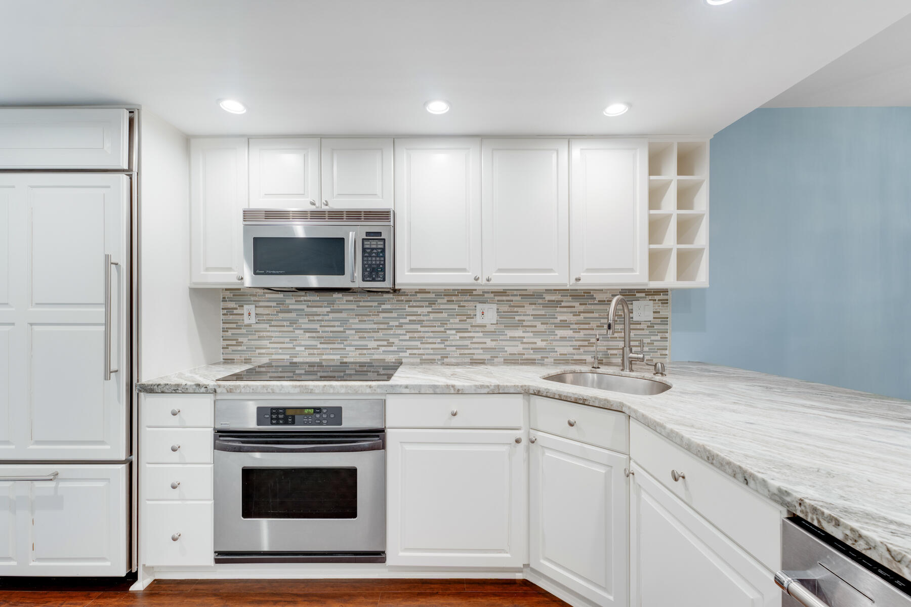 94220 Overseas Highway Unit: 9C and 28' Boat Slip