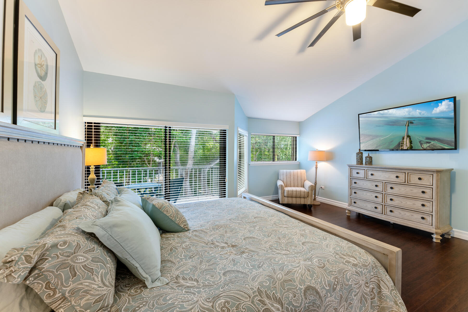 94220 Overseas Highway Unit: 9C and 28' Boat Slip