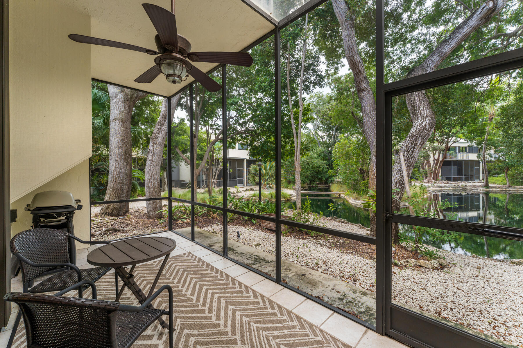 94220 Overseas Highway Unit: 9C and 28' Boat Slip