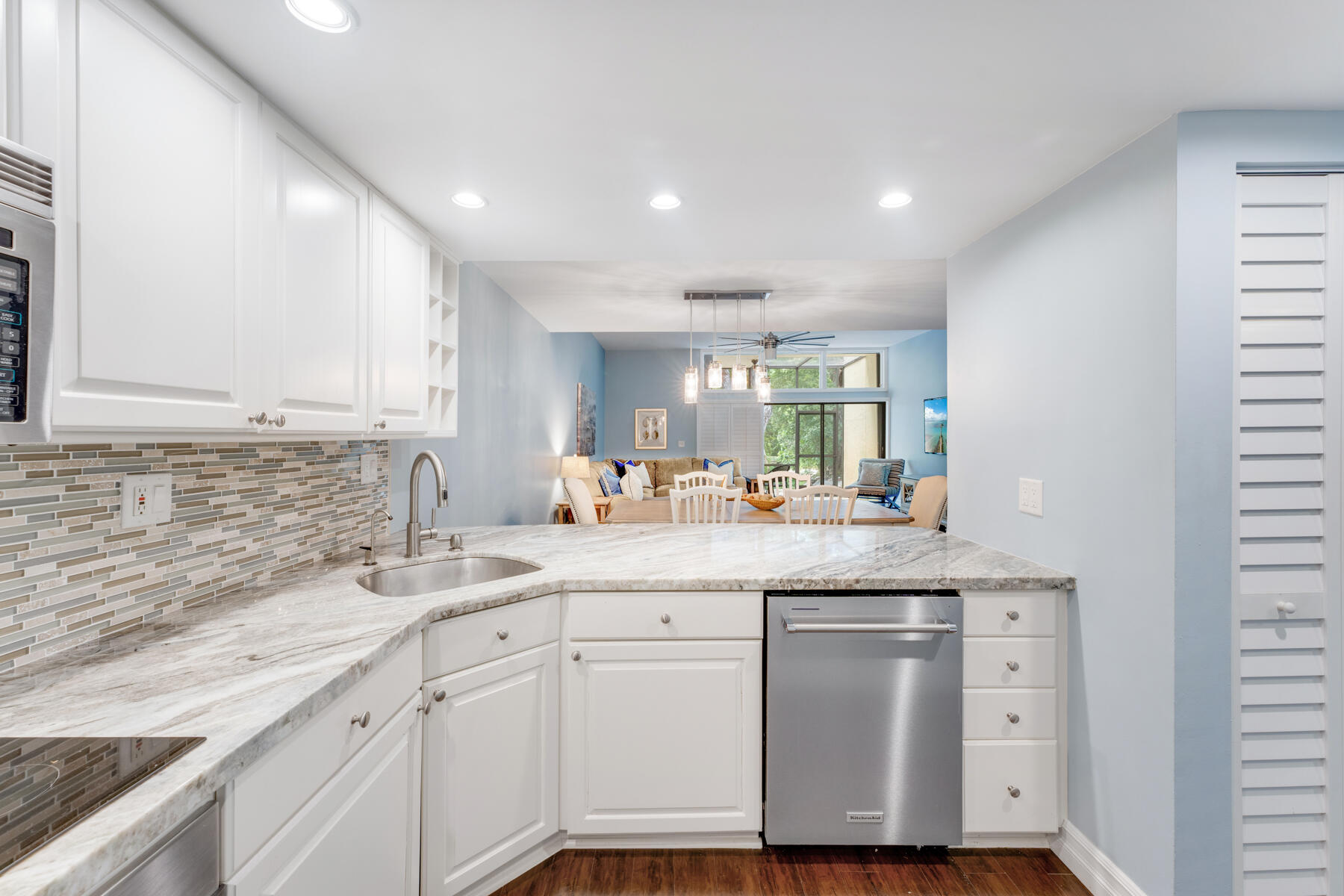 94220 Overseas Highway Unit: 9C and 28' Boat Slip