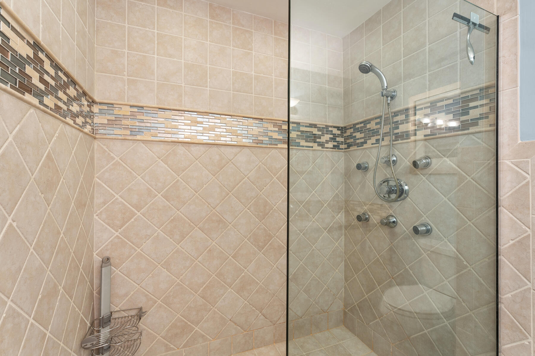 94220 Overseas Highway Unit: 9C and 28' Boat Slip