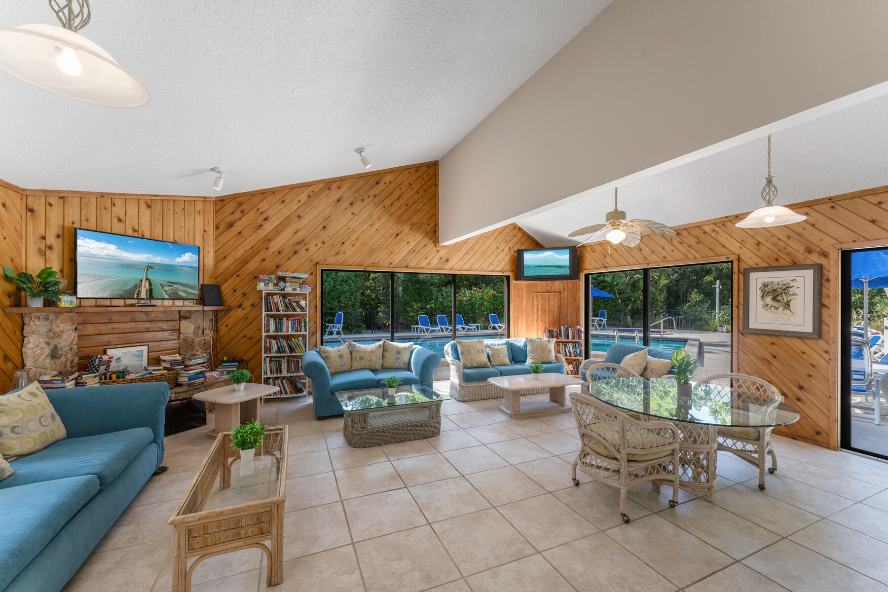 94220 Overseas Highway Unit: 9C and 28' Boat Slip