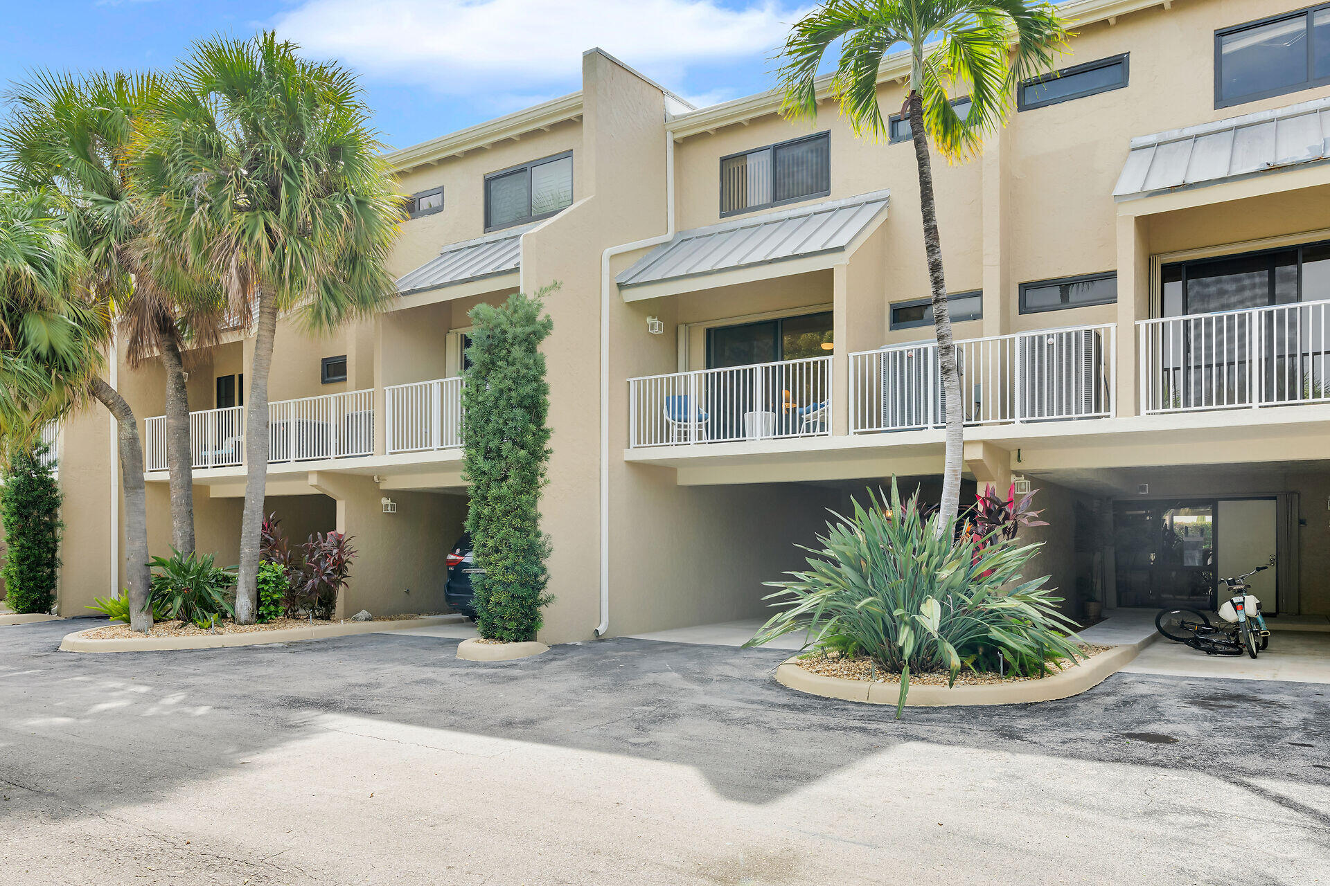1133 W Ocean Drive Unit: 6