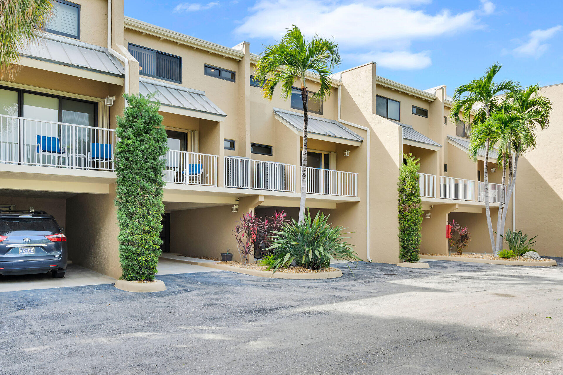 1133 W Ocean Drive Unit: 6