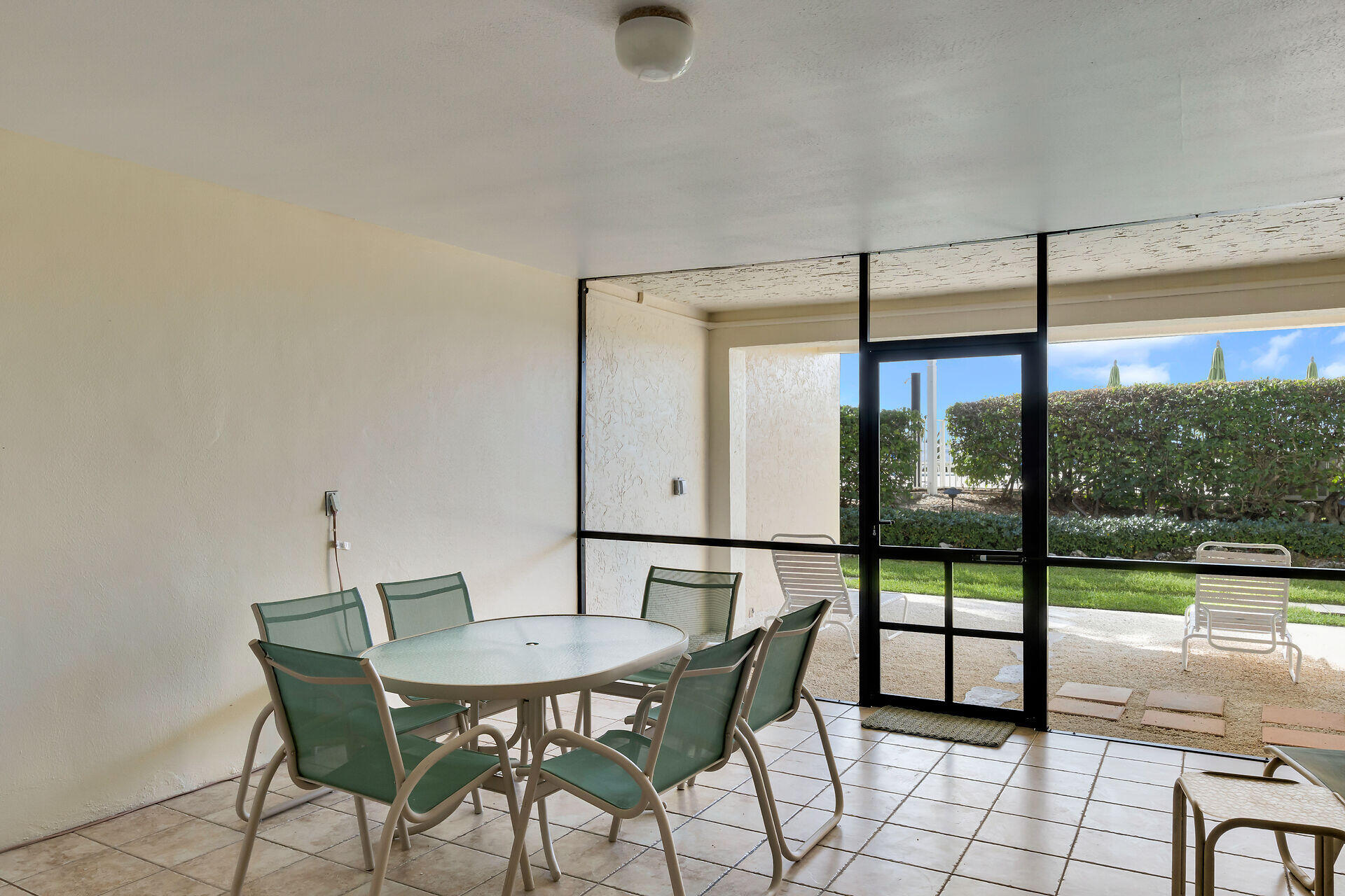 1133 W Ocean Drive Unit: 6
