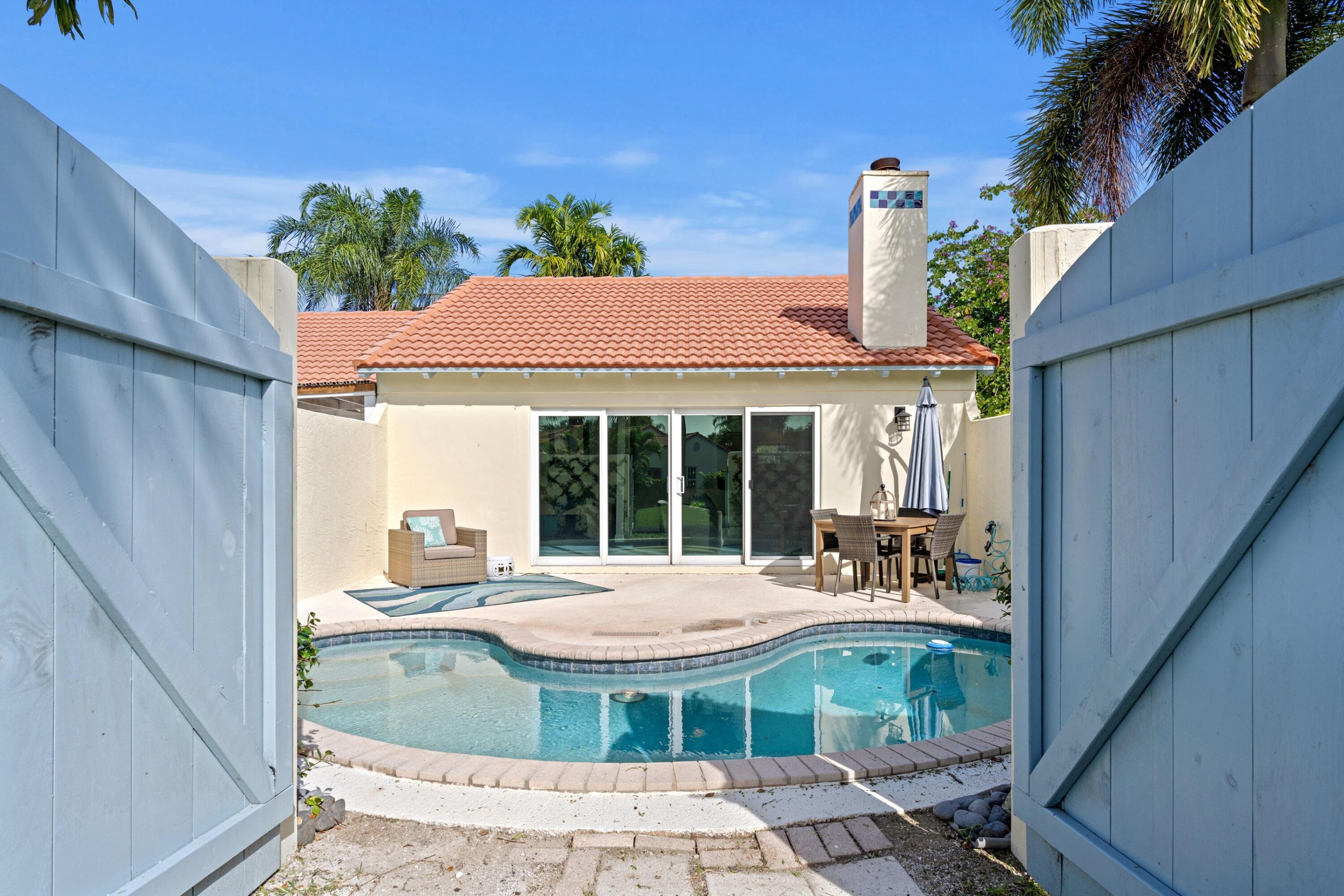 2211 Las Casitas Drive