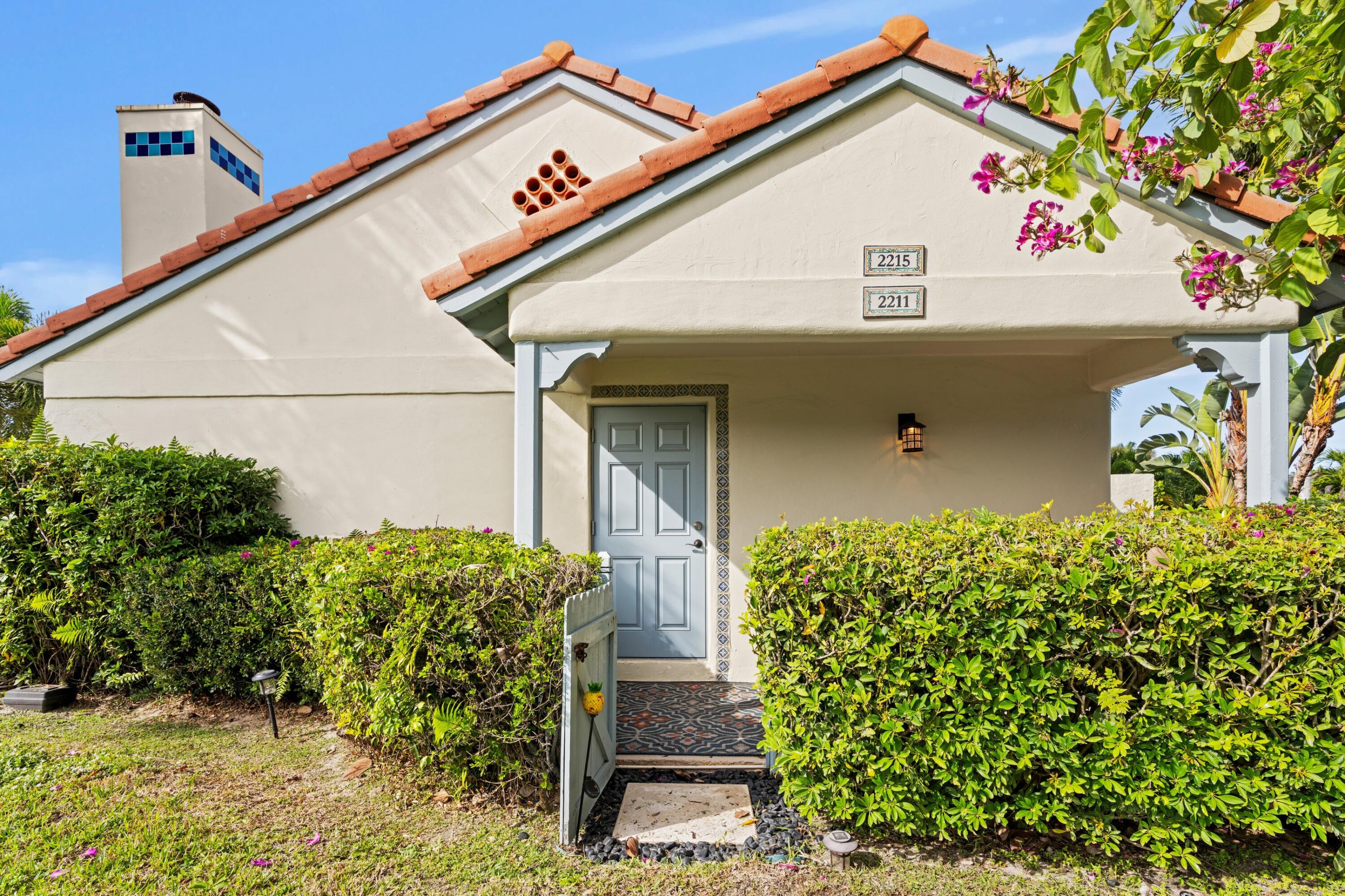 2211 Las Casitas Drive