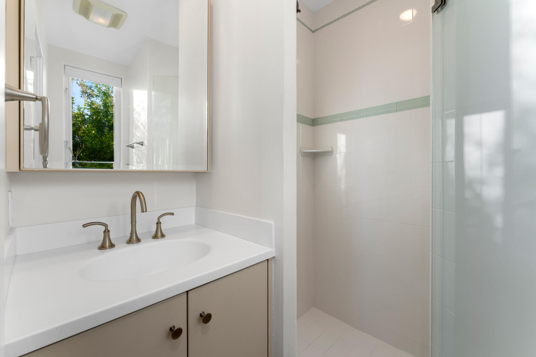 144 N Rolling Hill Road