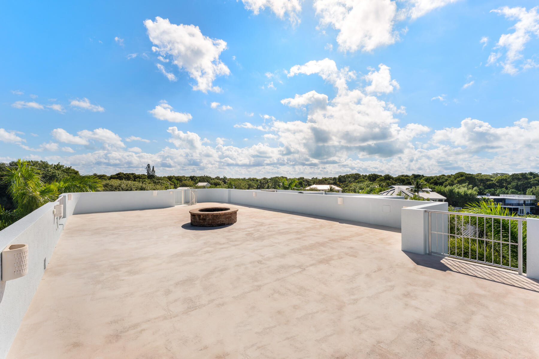 144 N Rolling Hill Road