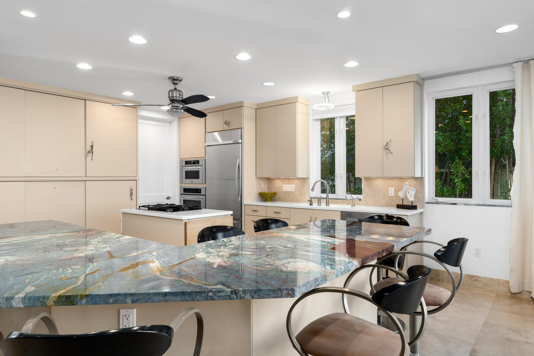 144 N Rolling Hill Road