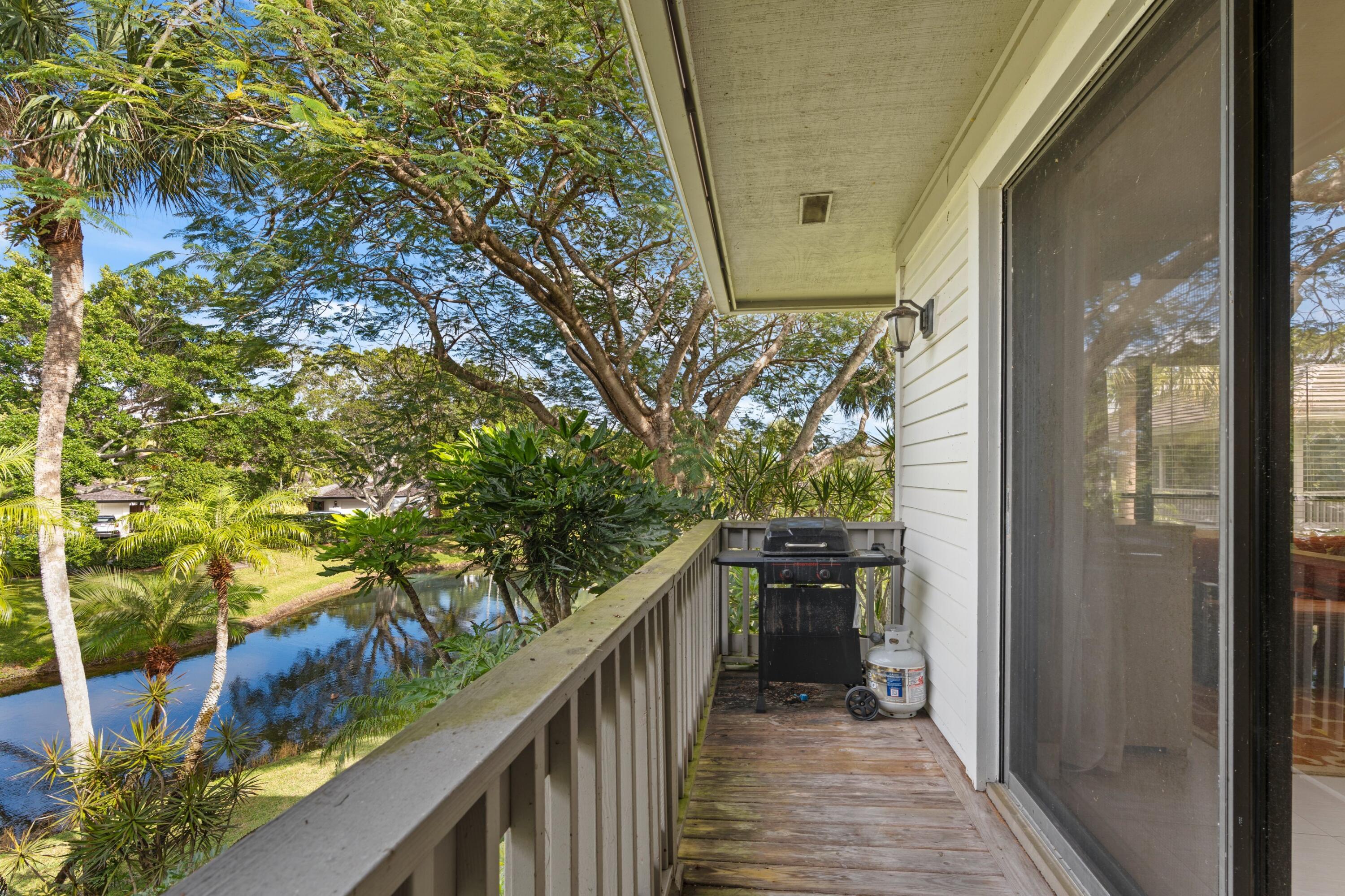 11830 Pebblewood Drive Unit: 202C