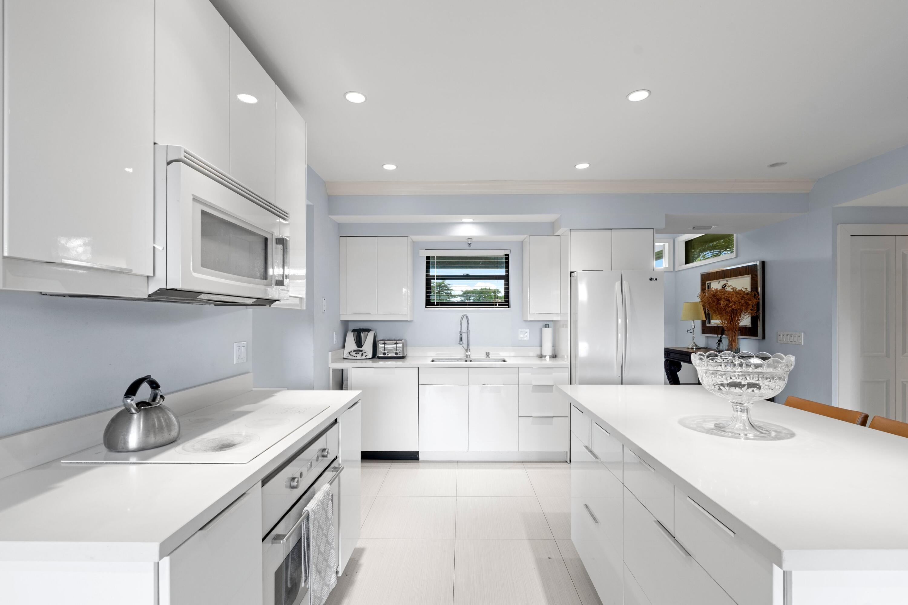 11830 Pebblewood Drive Unit: 202C