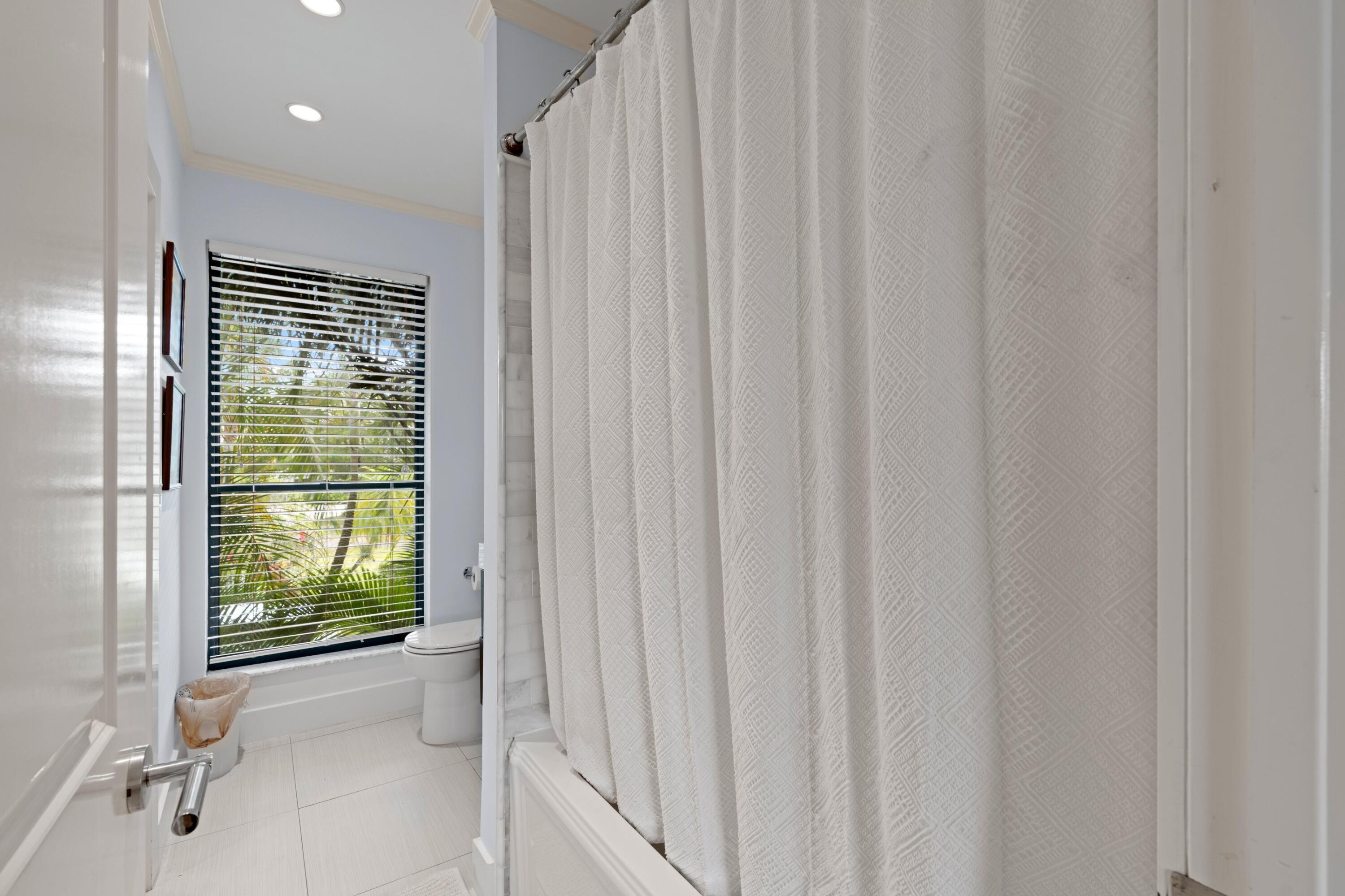 11830 Pebblewood Drive Unit: 202C