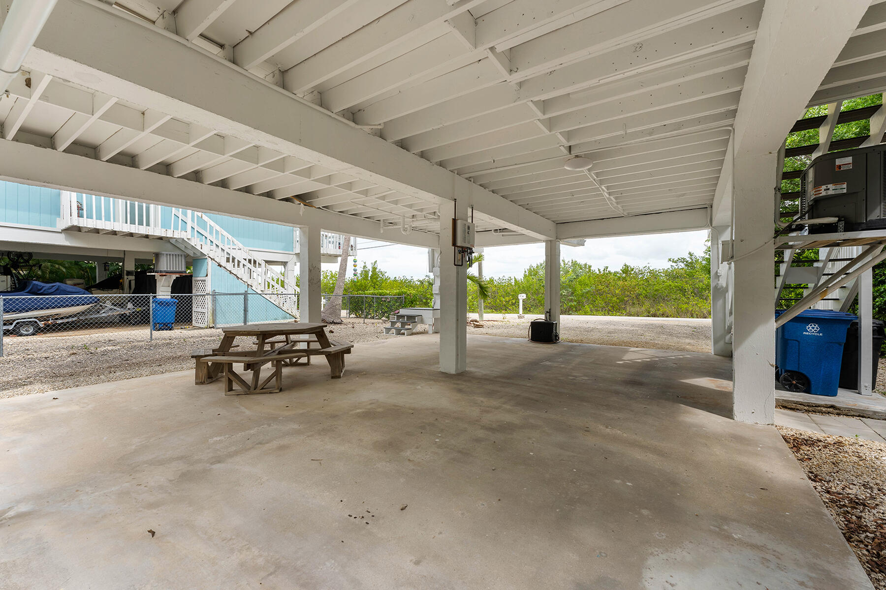 102 South Drive Drive