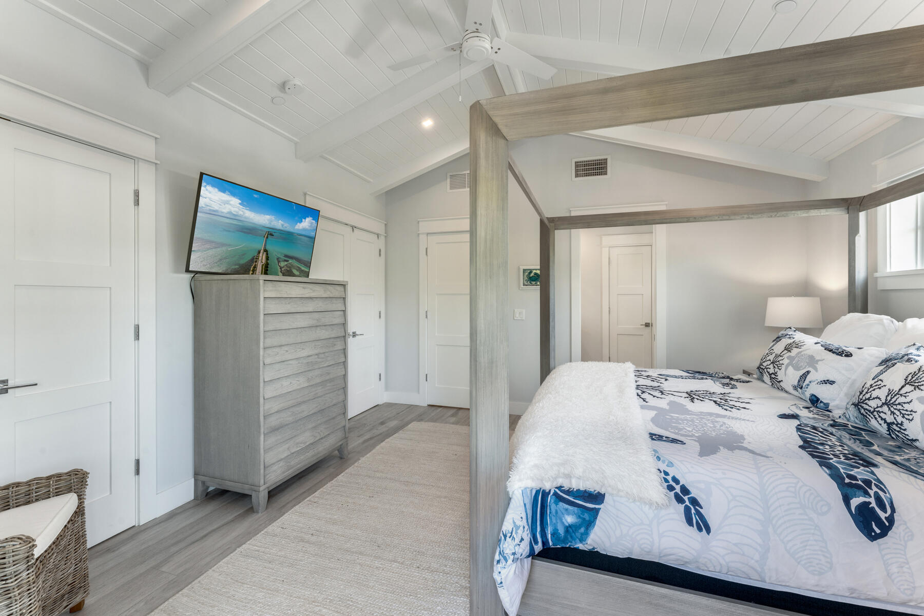 81906 Overseas Highway Unit: 2