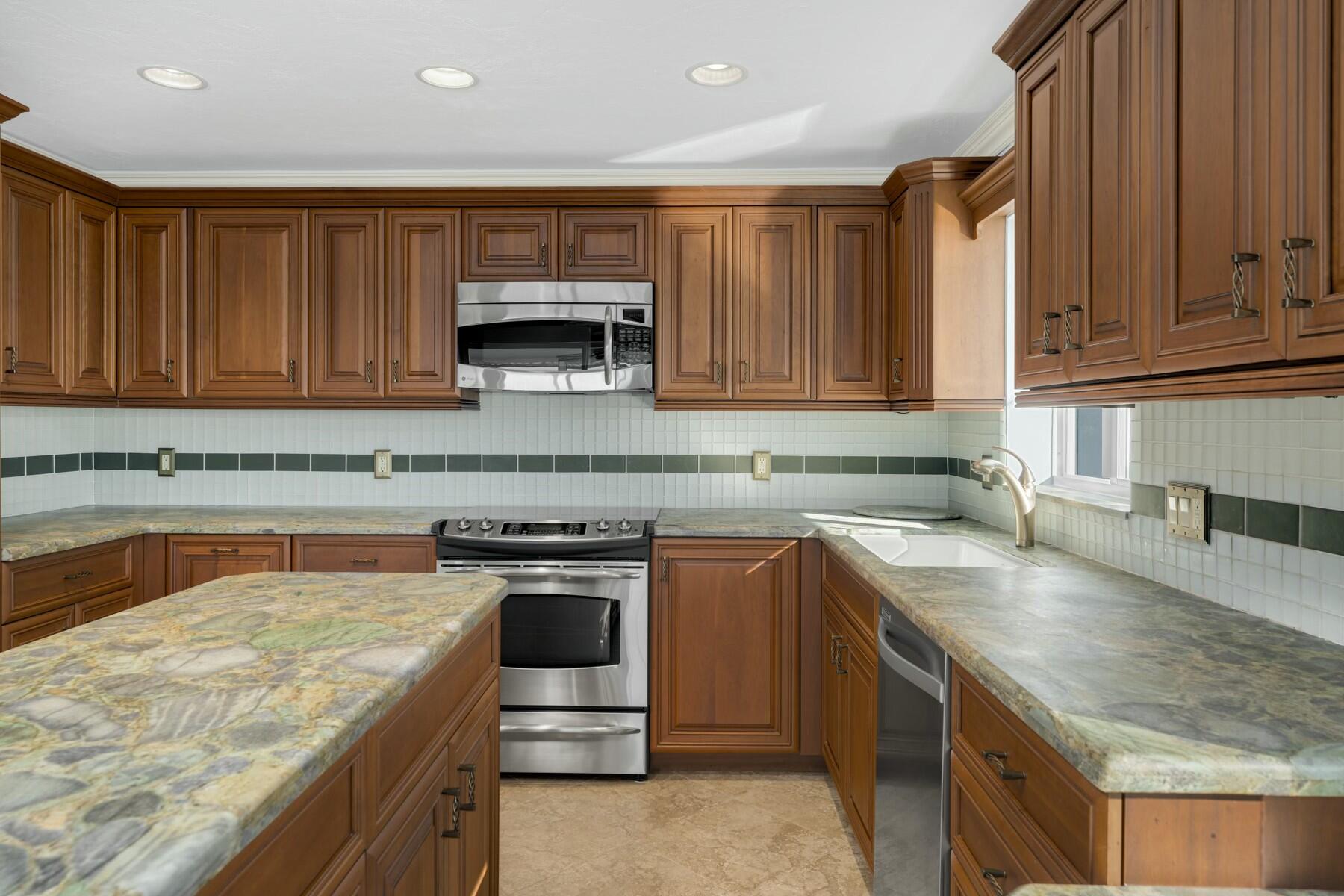 182 Bayview Drive