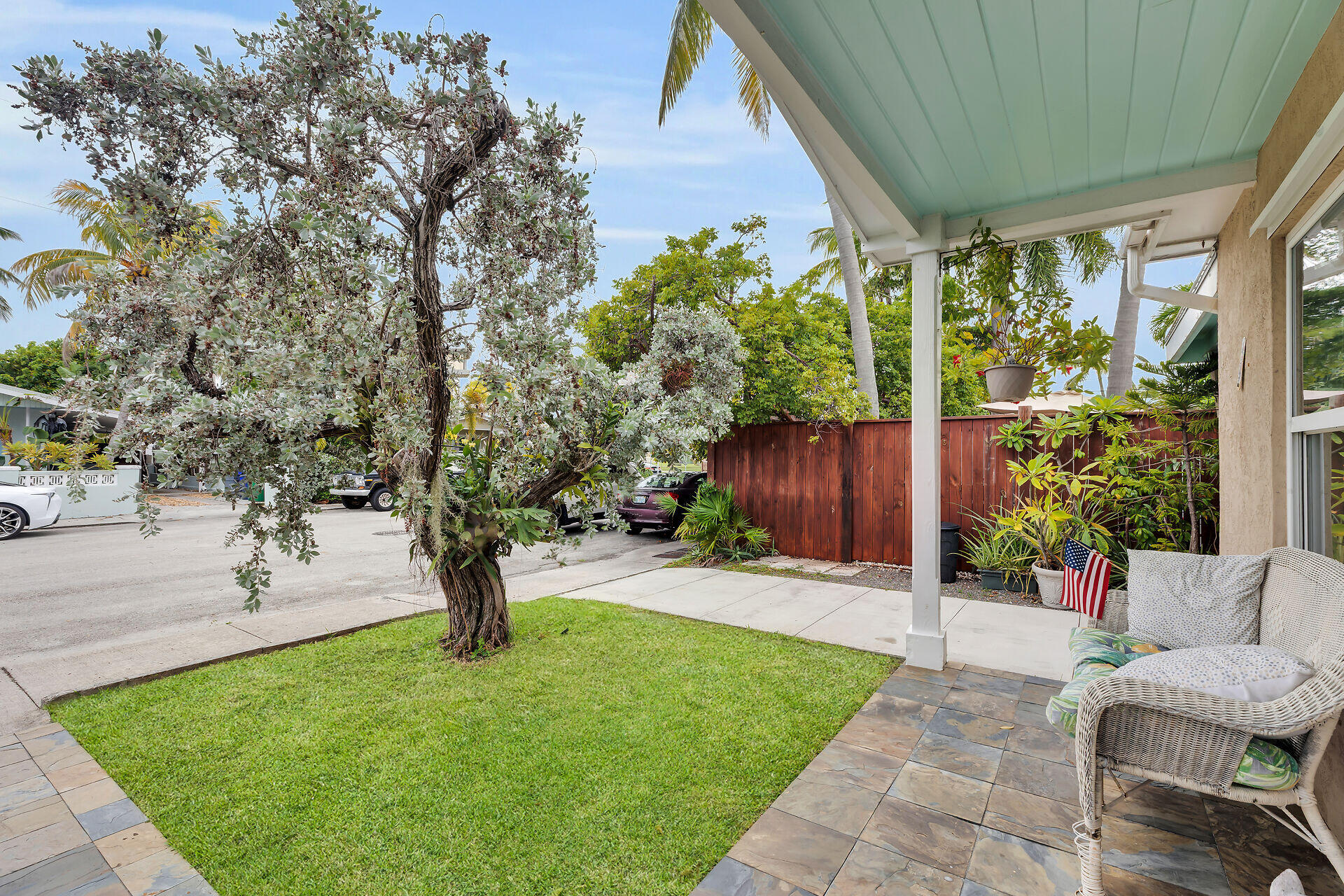 3707 Paula Avenue