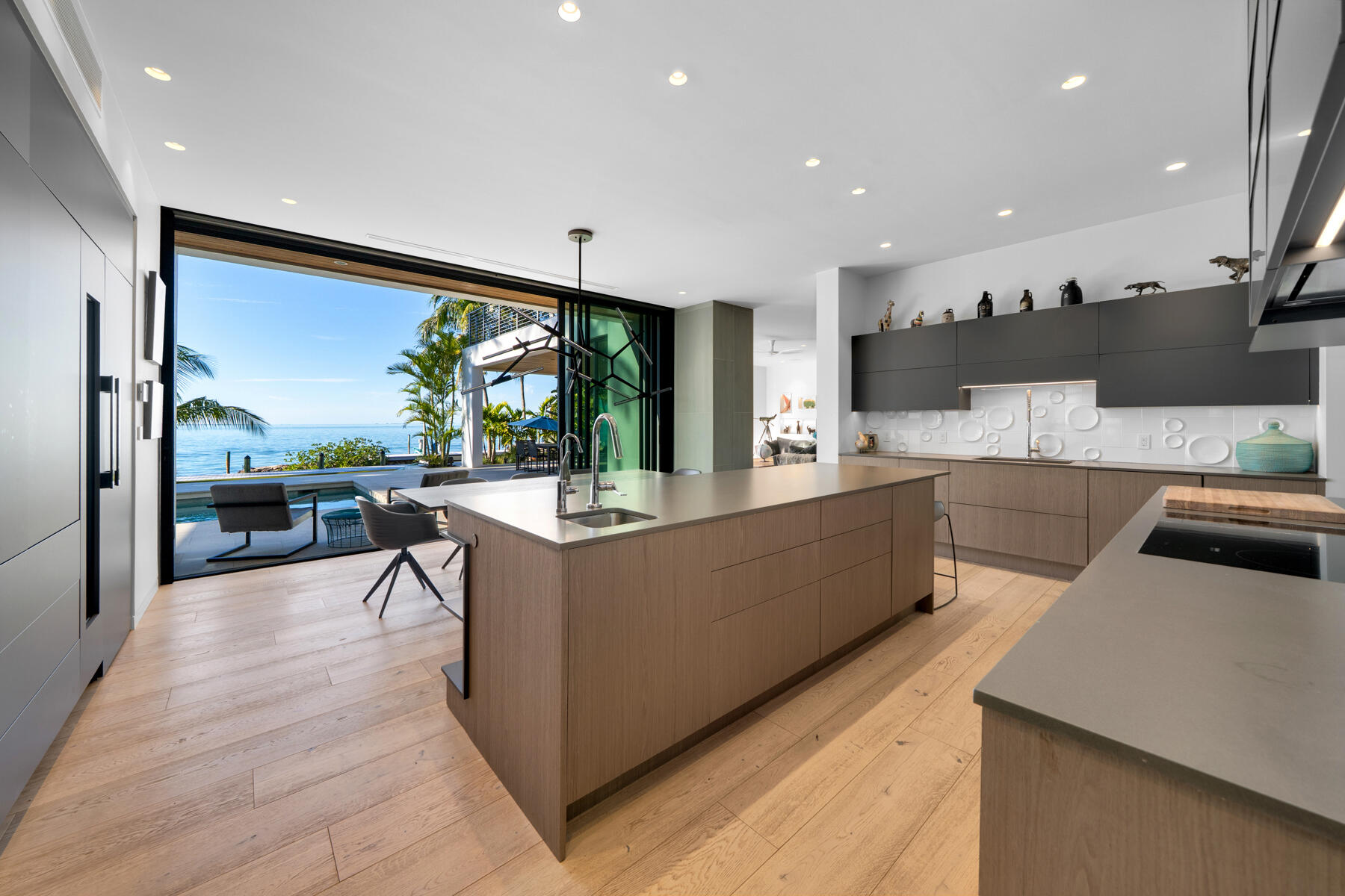 19 Avacado Street