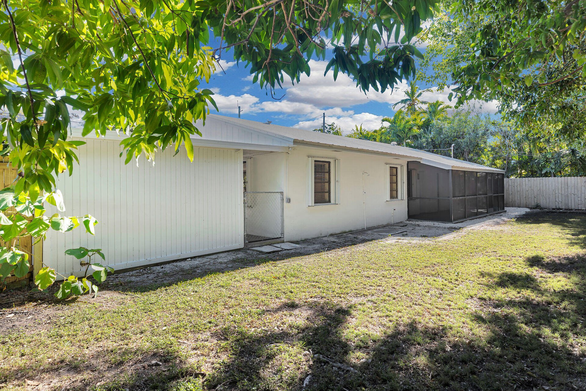 82207 Old Highway