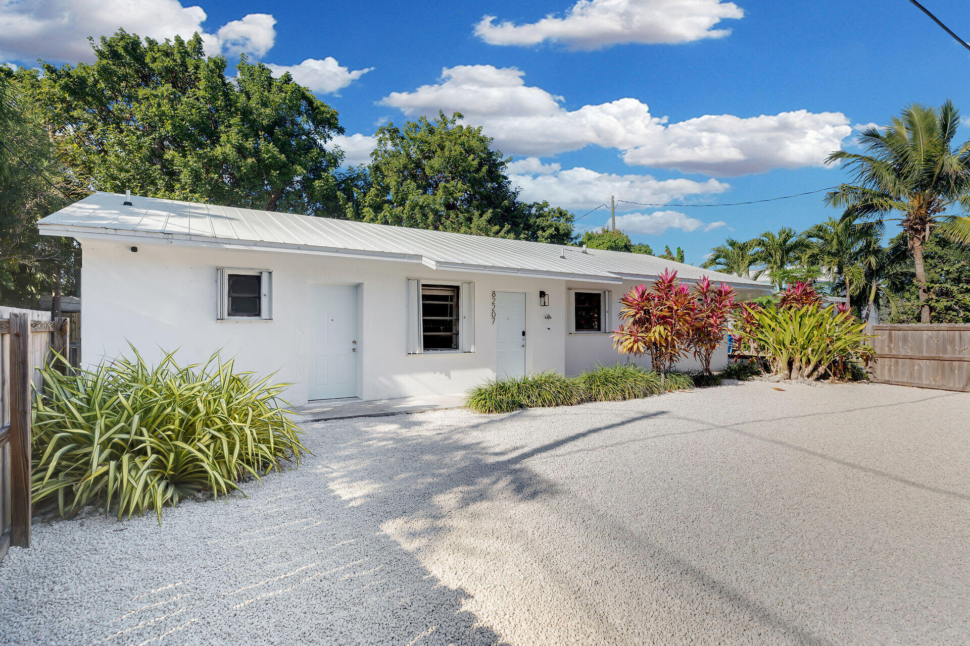 82207 Old Highway