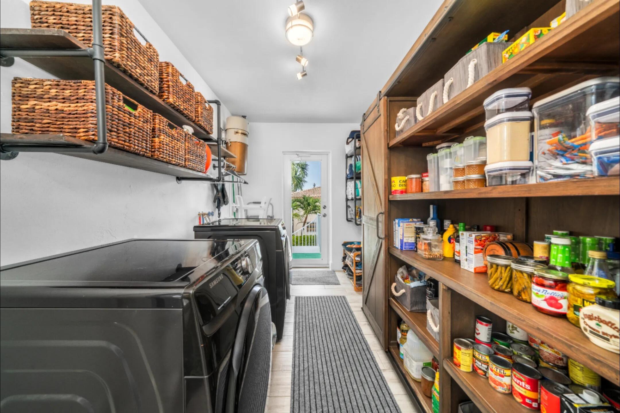 247 W Seaview Circle