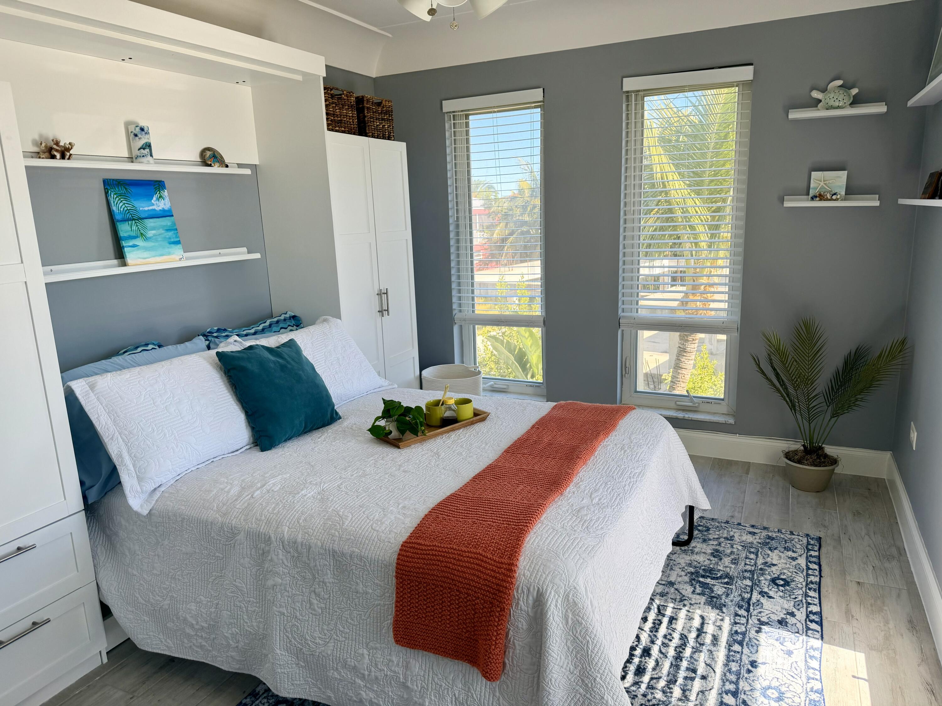 247 W Seaview Circle