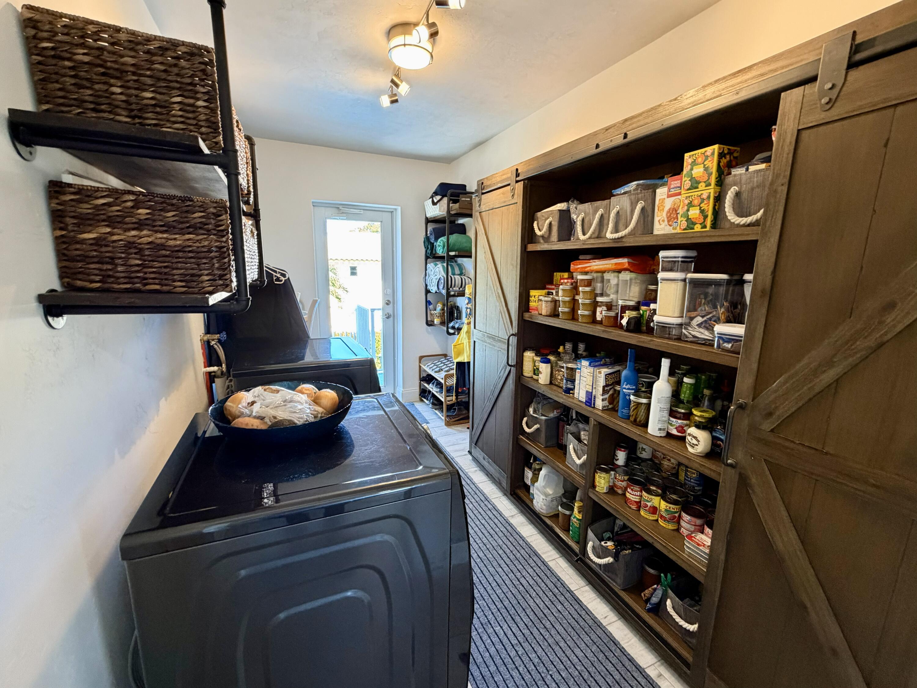 247 W Seaview Circle