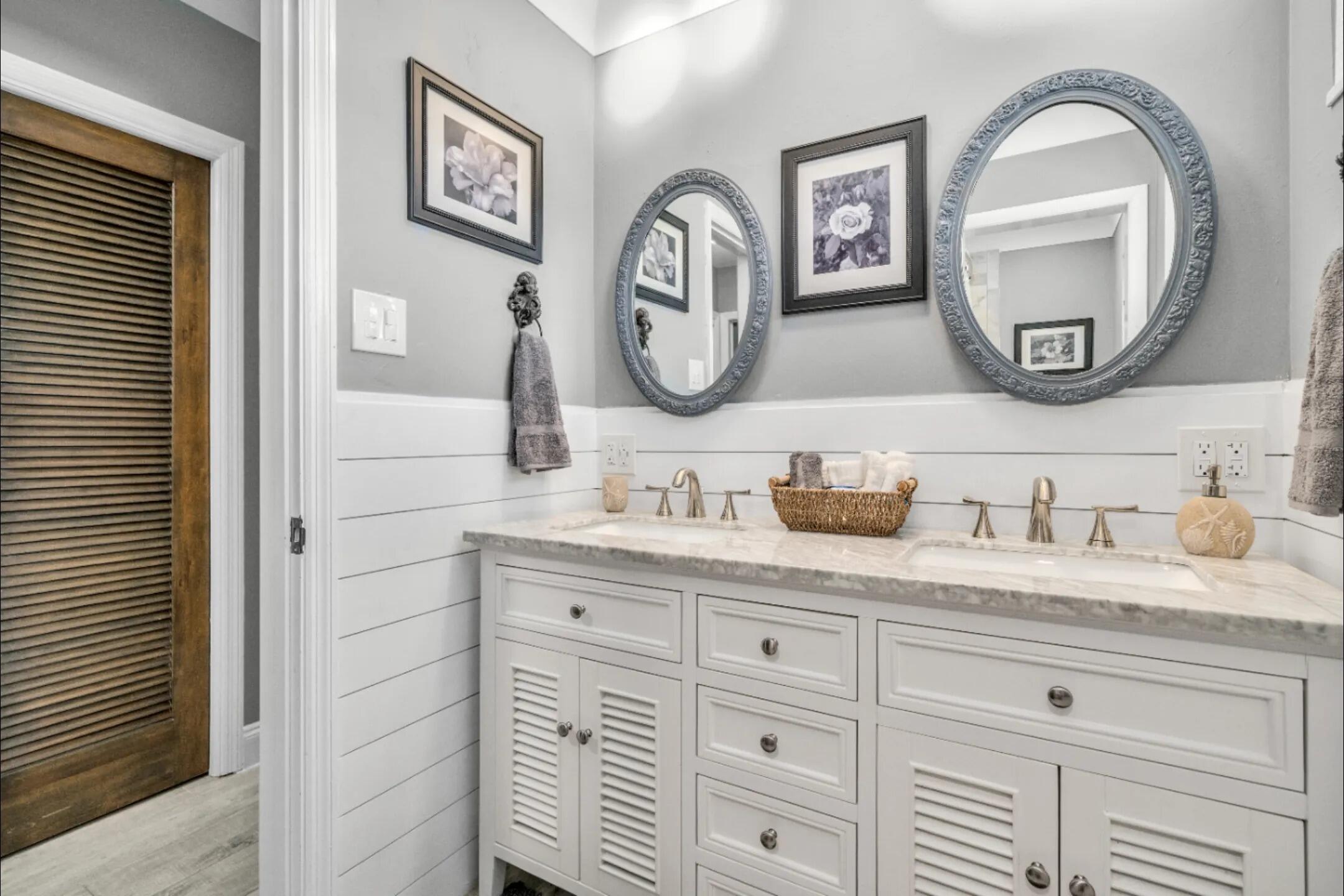 247 W Seaview Circle