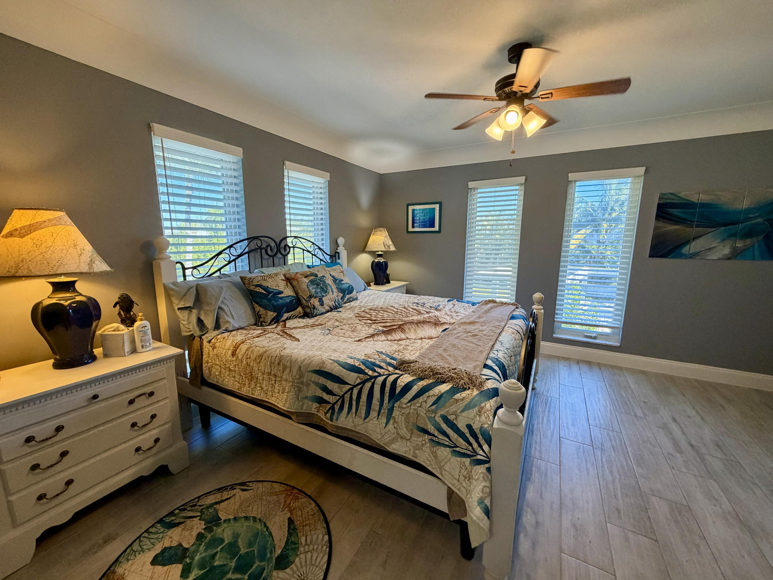 247 W Seaview Circle