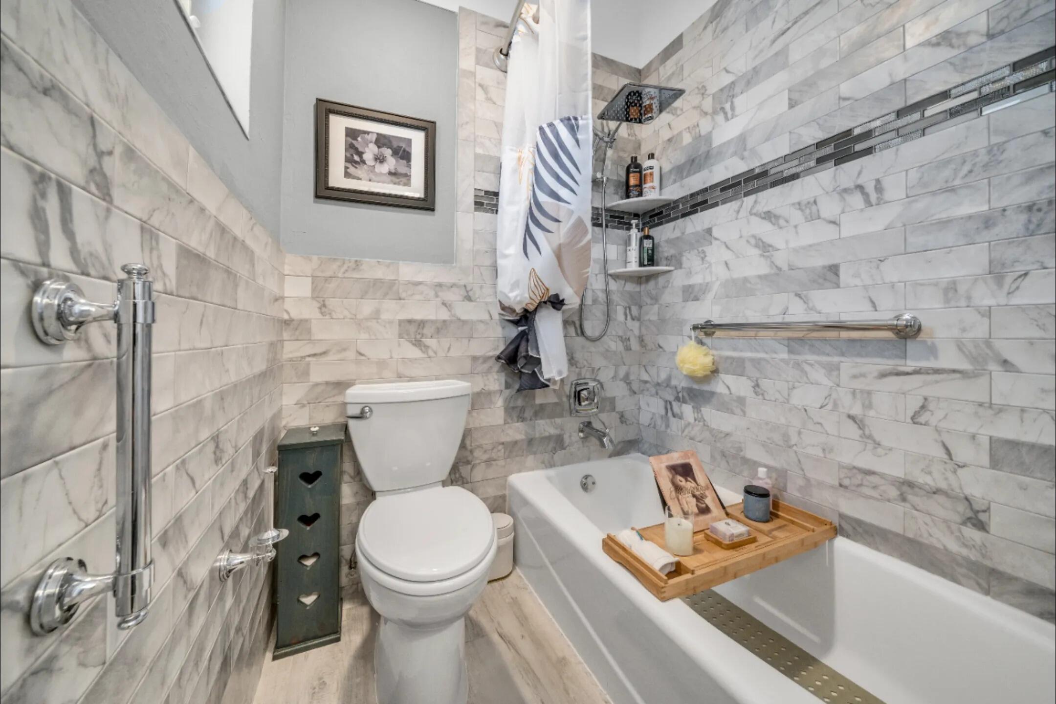 247 W Seaview Circle