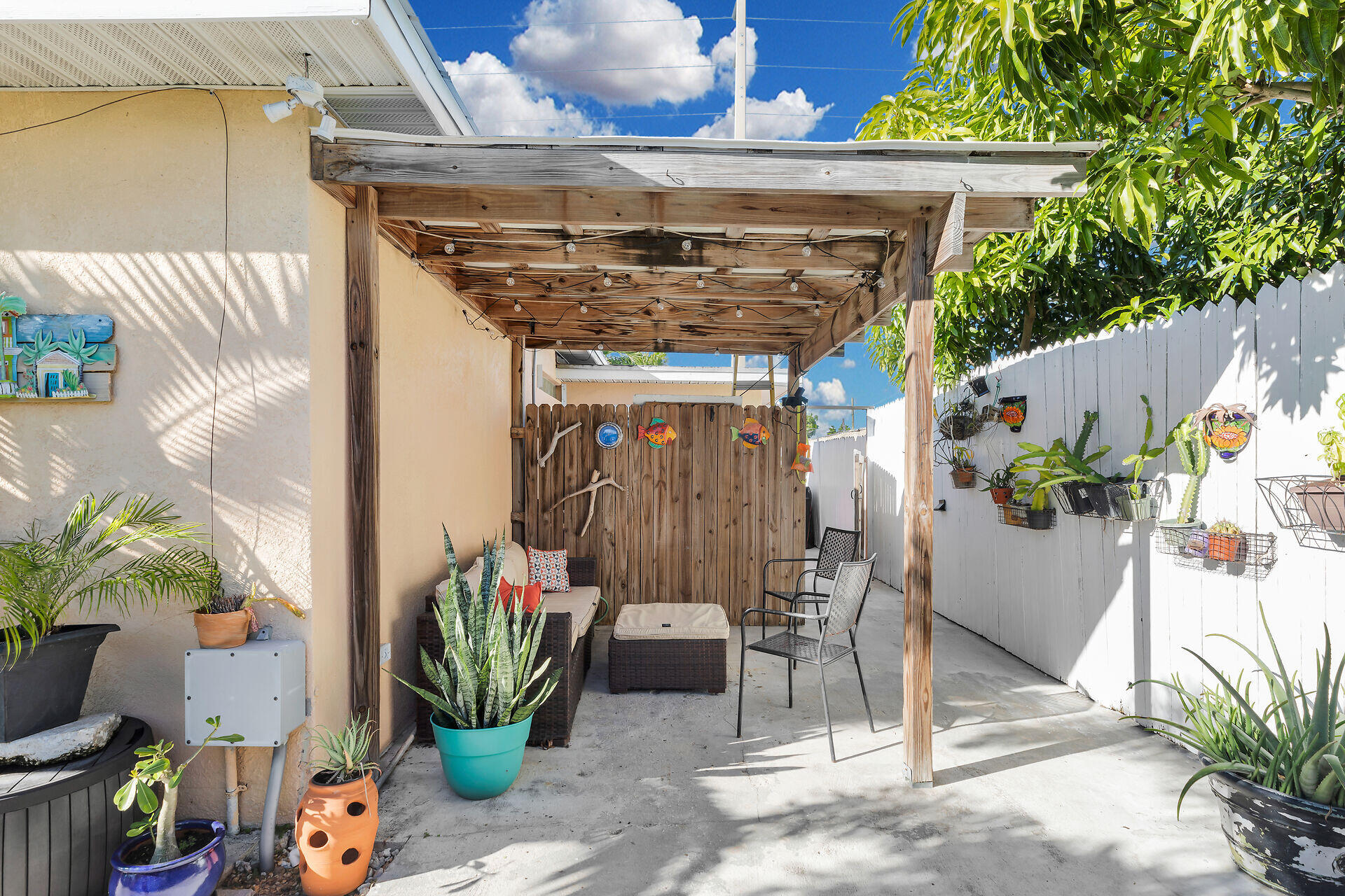 1417 8Th Street