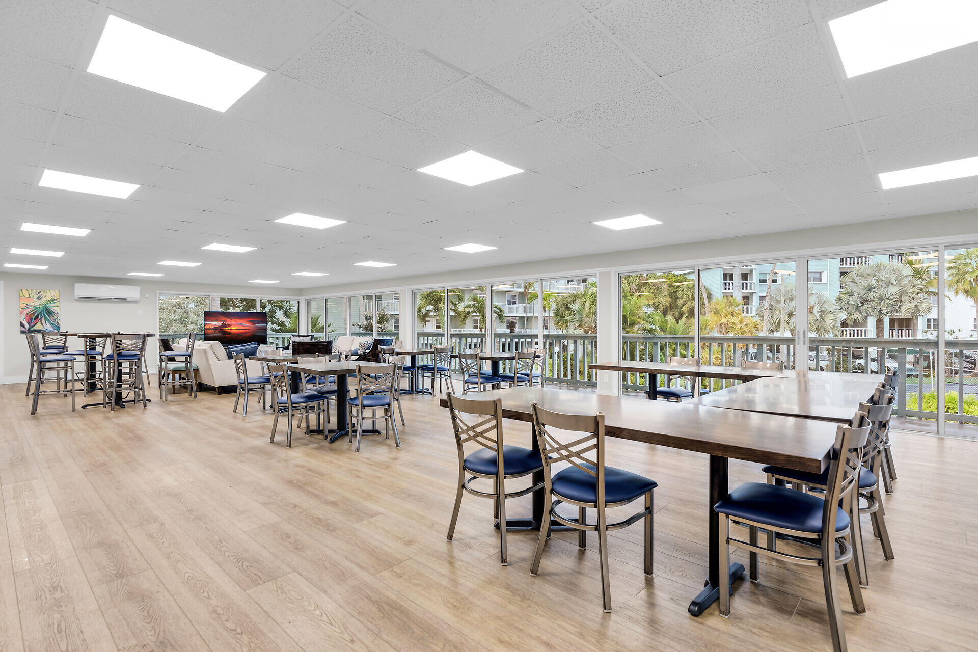 1901 S Roosevelt Boulevard Unit: 401E