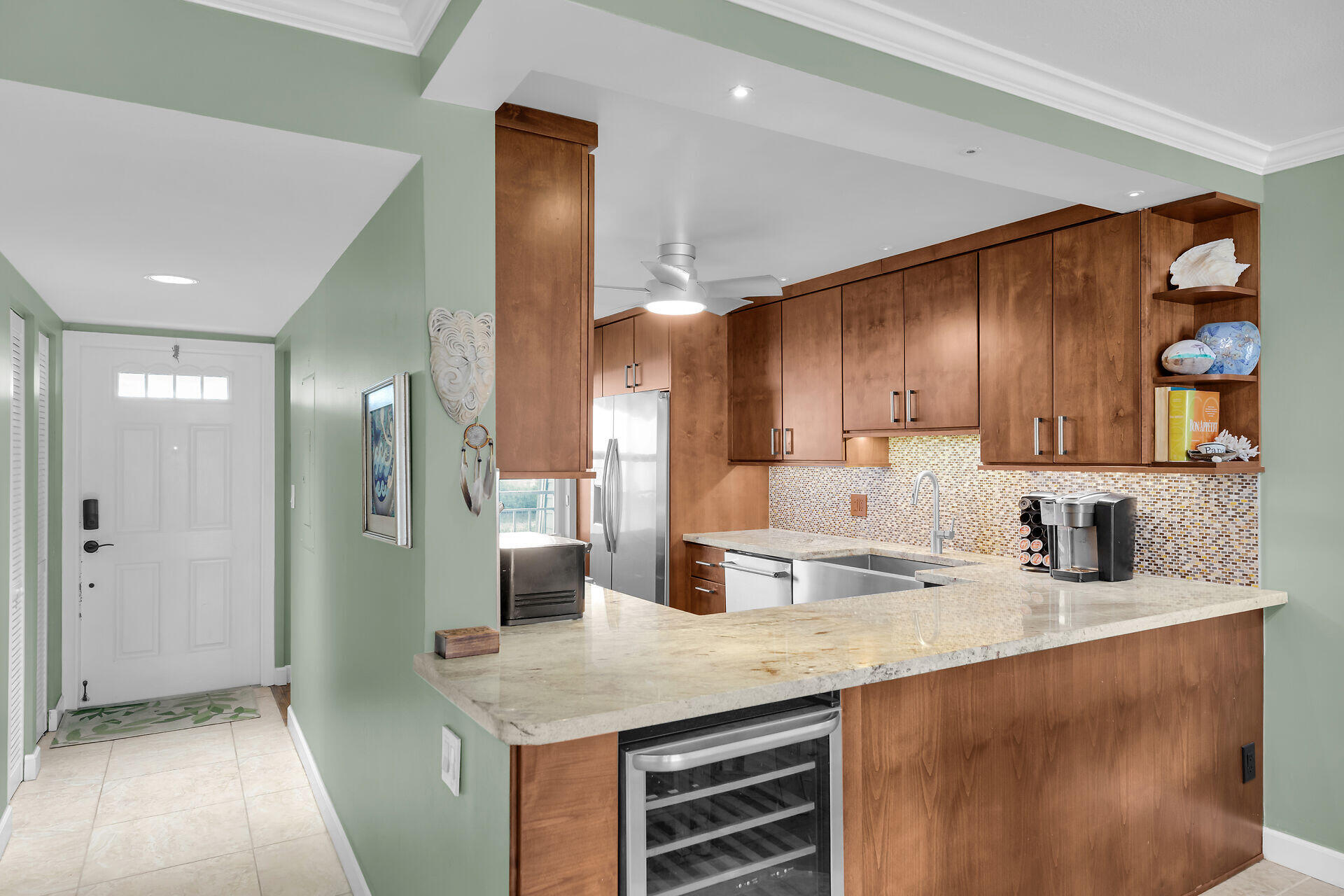 1901 S Roosevelt Boulevard Unit: 401E