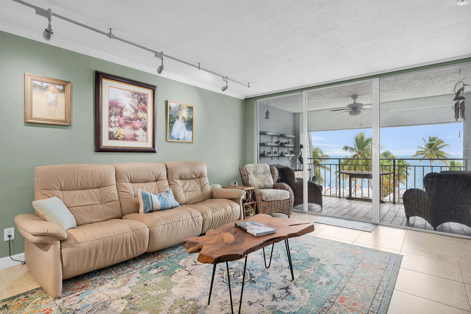 1901 S Roosevelt Boulevard Unit: 401E