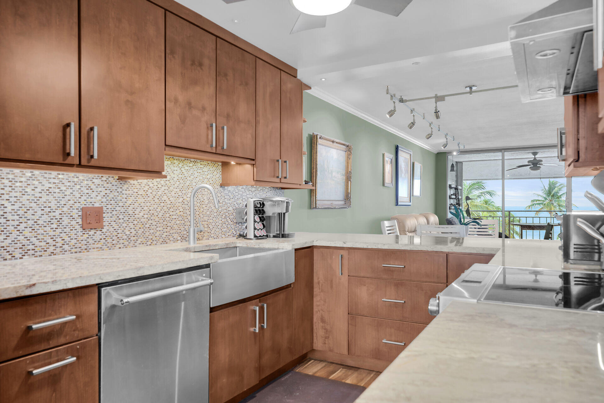 1901 S Roosevelt Boulevard Unit: 401E