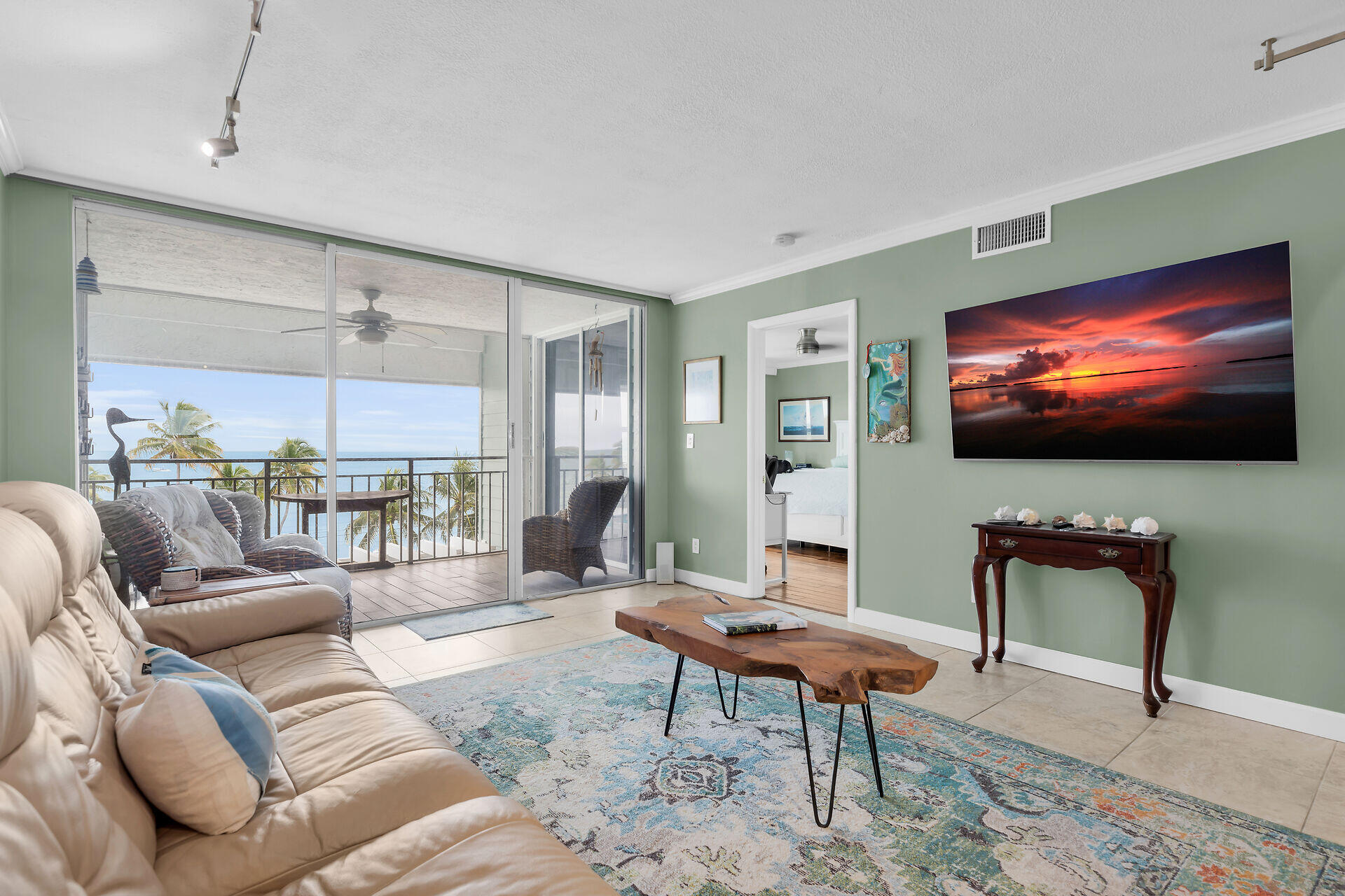 1901 S Roosevelt Boulevard Unit: 401E