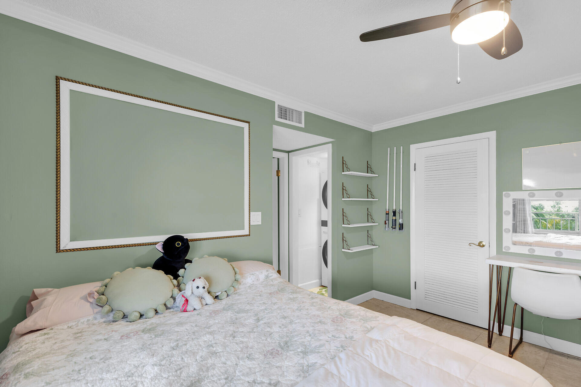 1901 S Roosevelt Boulevard Unit: 401E