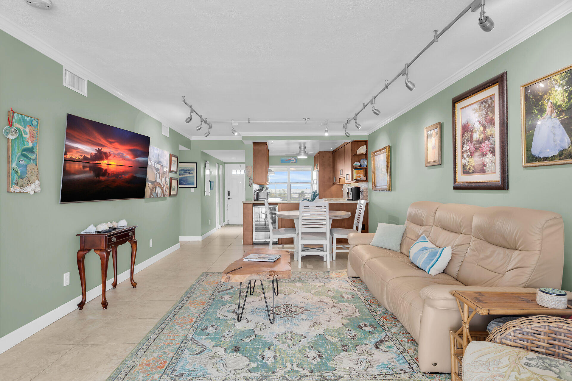 1901 S Roosevelt Boulevard Unit: 401E