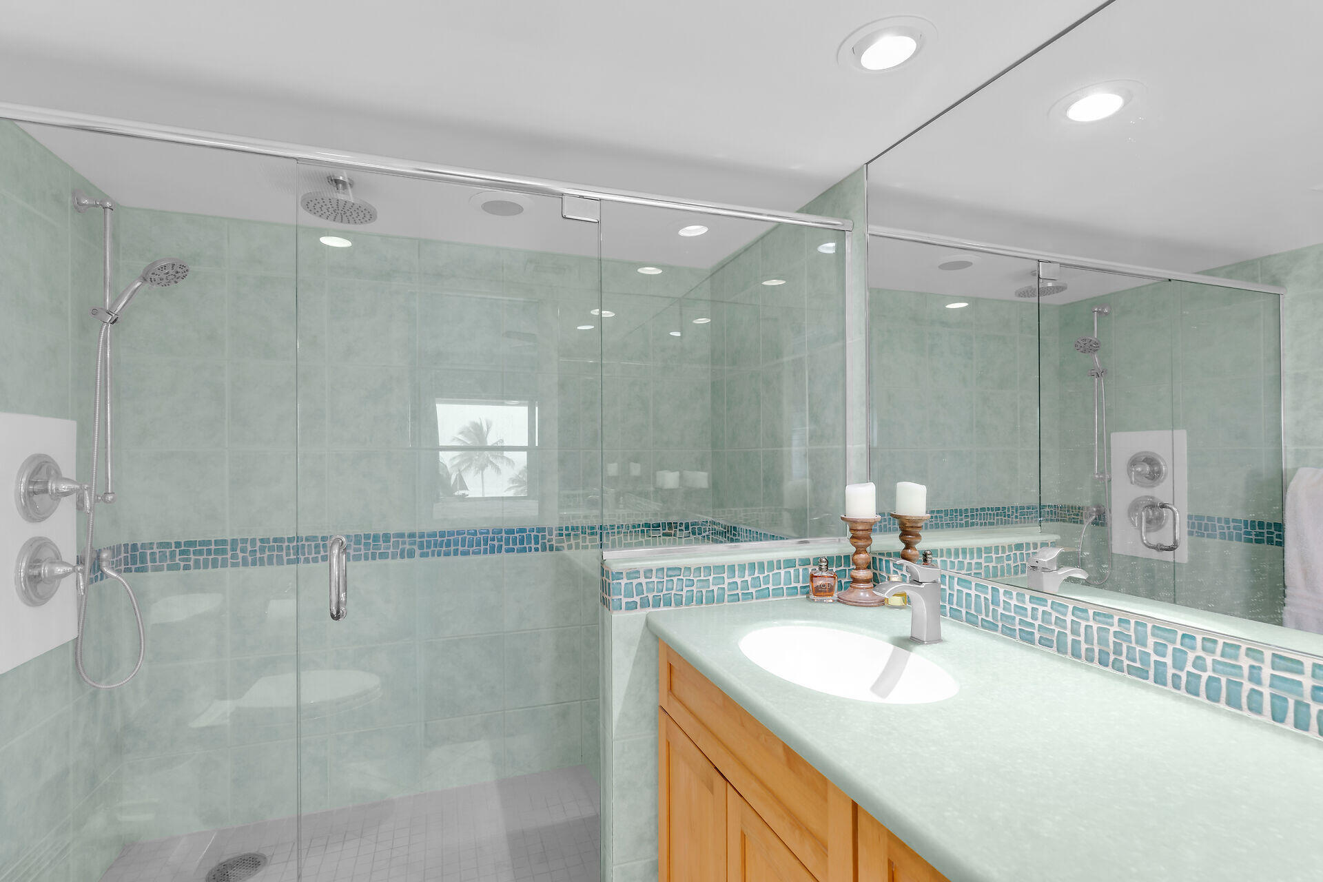 1901 S Roosevelt Boulevard Unit: 401E