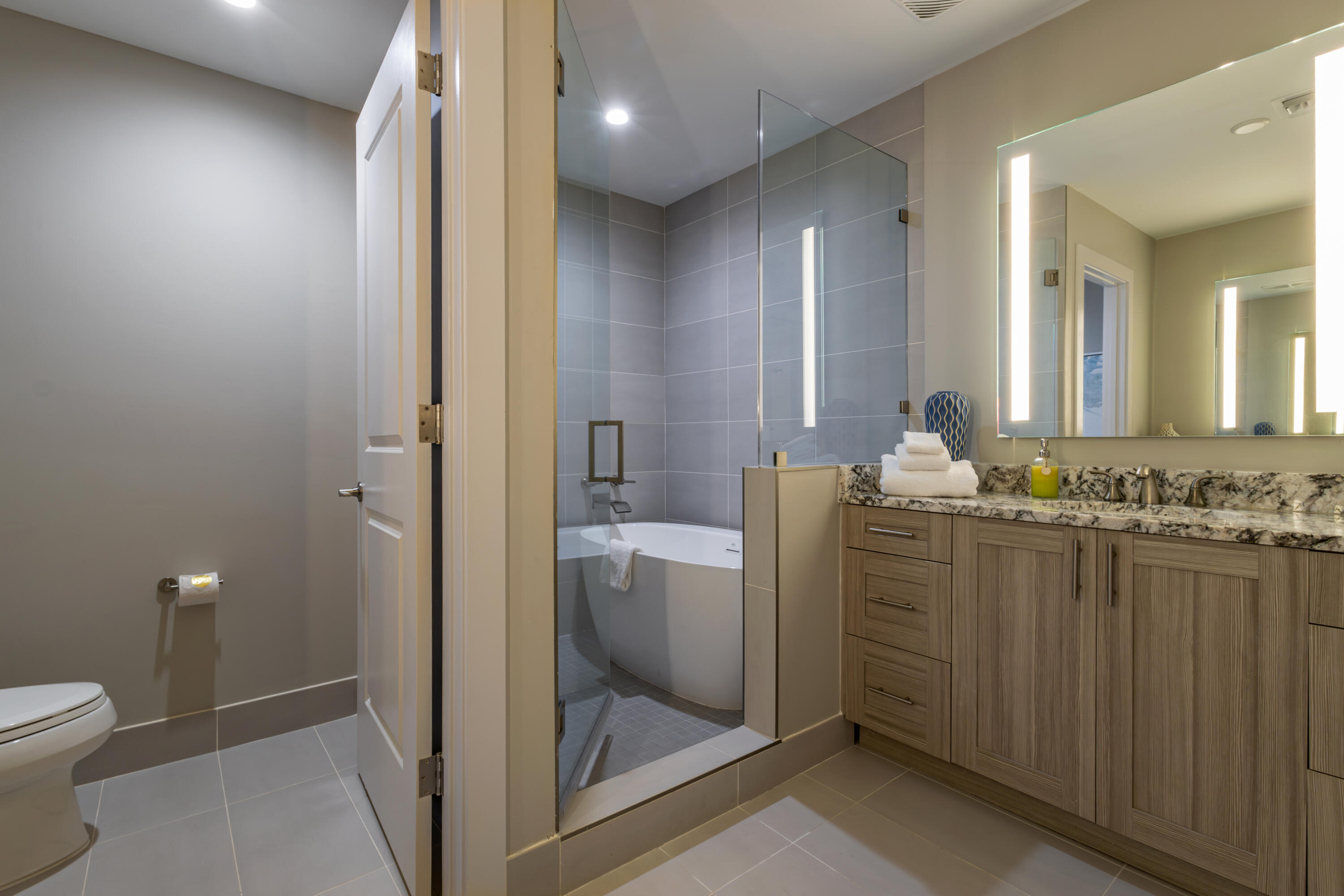 25 E Playa Largo Boulevard